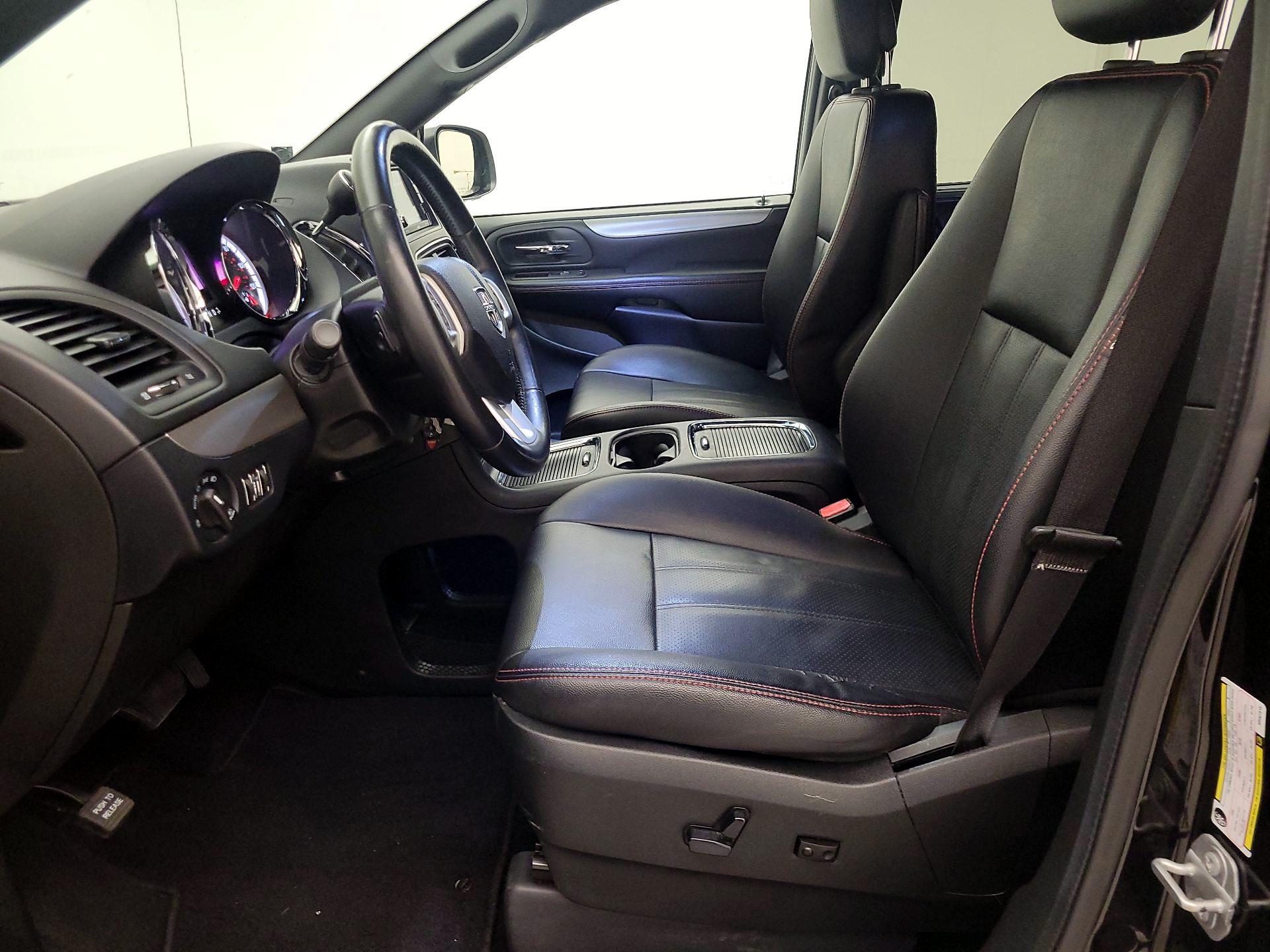 Thumbnail: 2019 Dodge Grand Caravan - 11