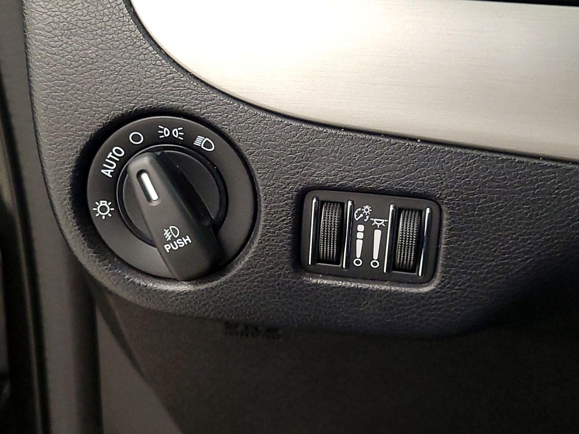 Thumbnail: 2019 Dodge Grand Caravan - 13