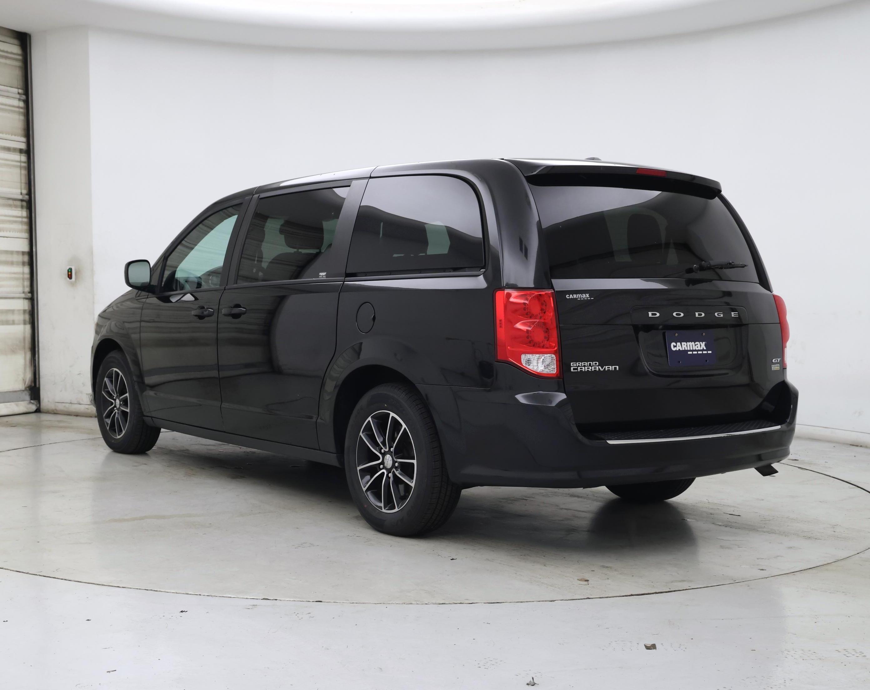 Thumbnail: 2019 Dodge Grand Caravan - 2