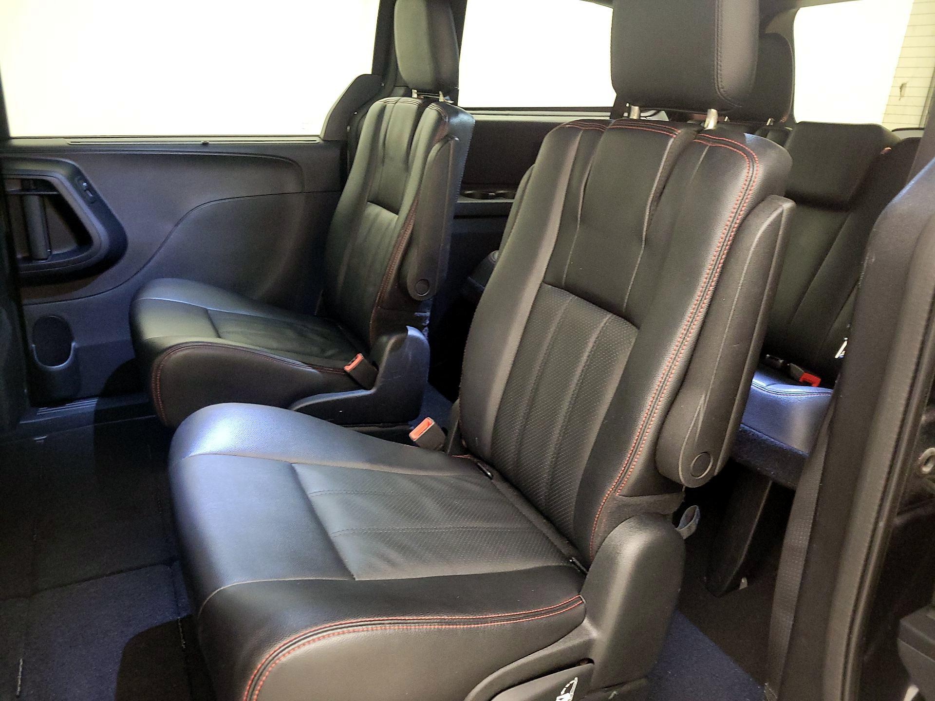 Thumbnail: 2019 Dodge Grand Caravan - 19