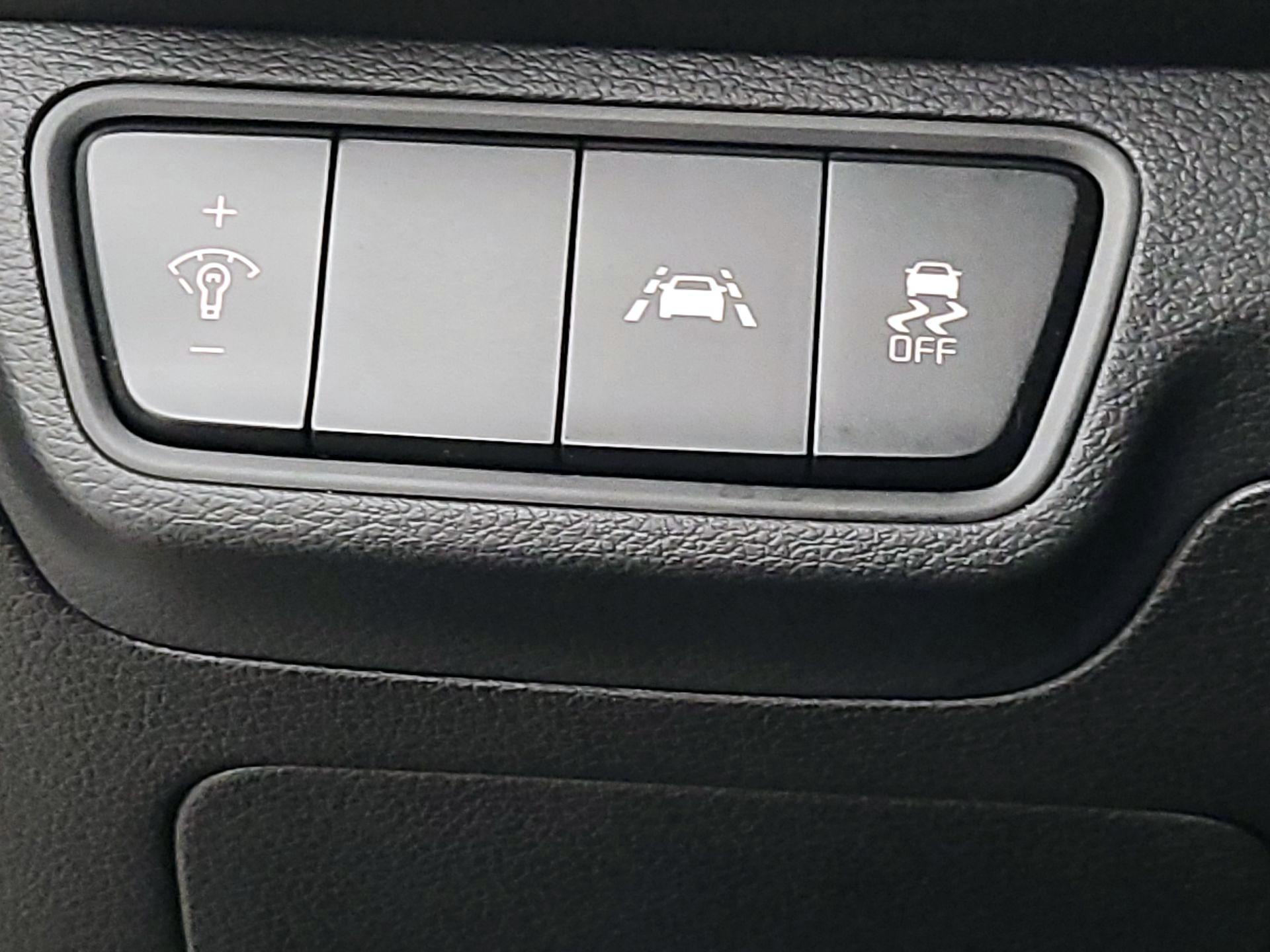Thumbnail: 2019 Kia Forte - 11