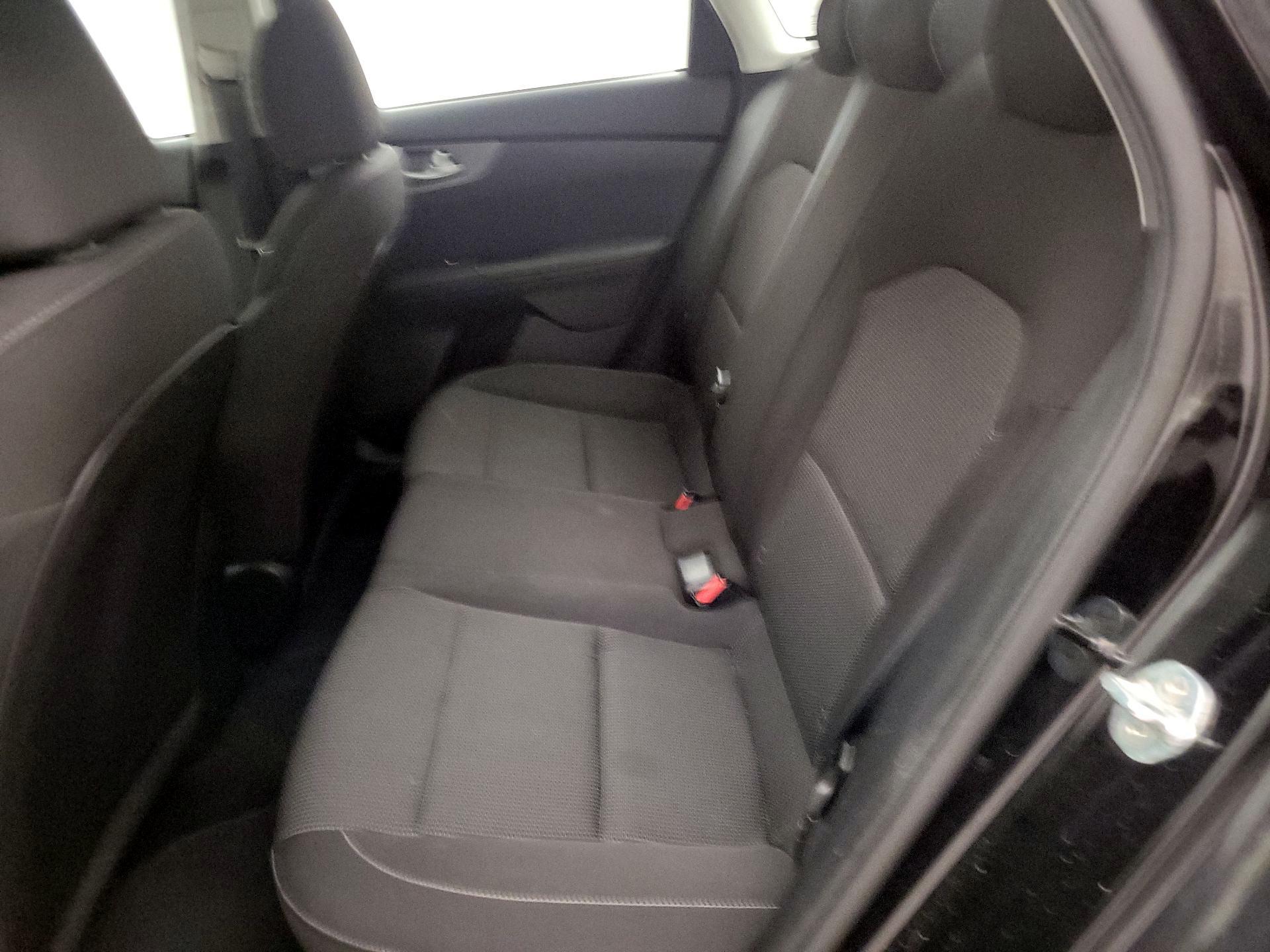 Thumbnail: 2019 Kia Forte - 17