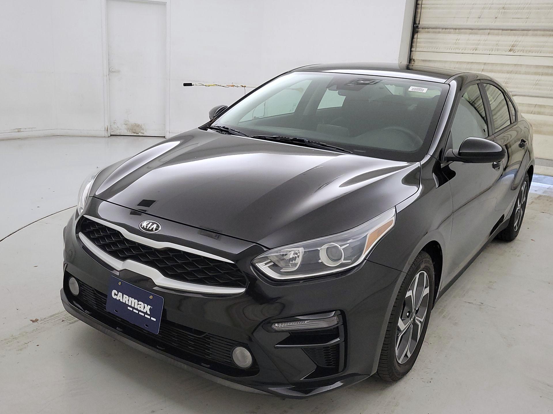 Thumbnail: 2019 Kia Forte - 3