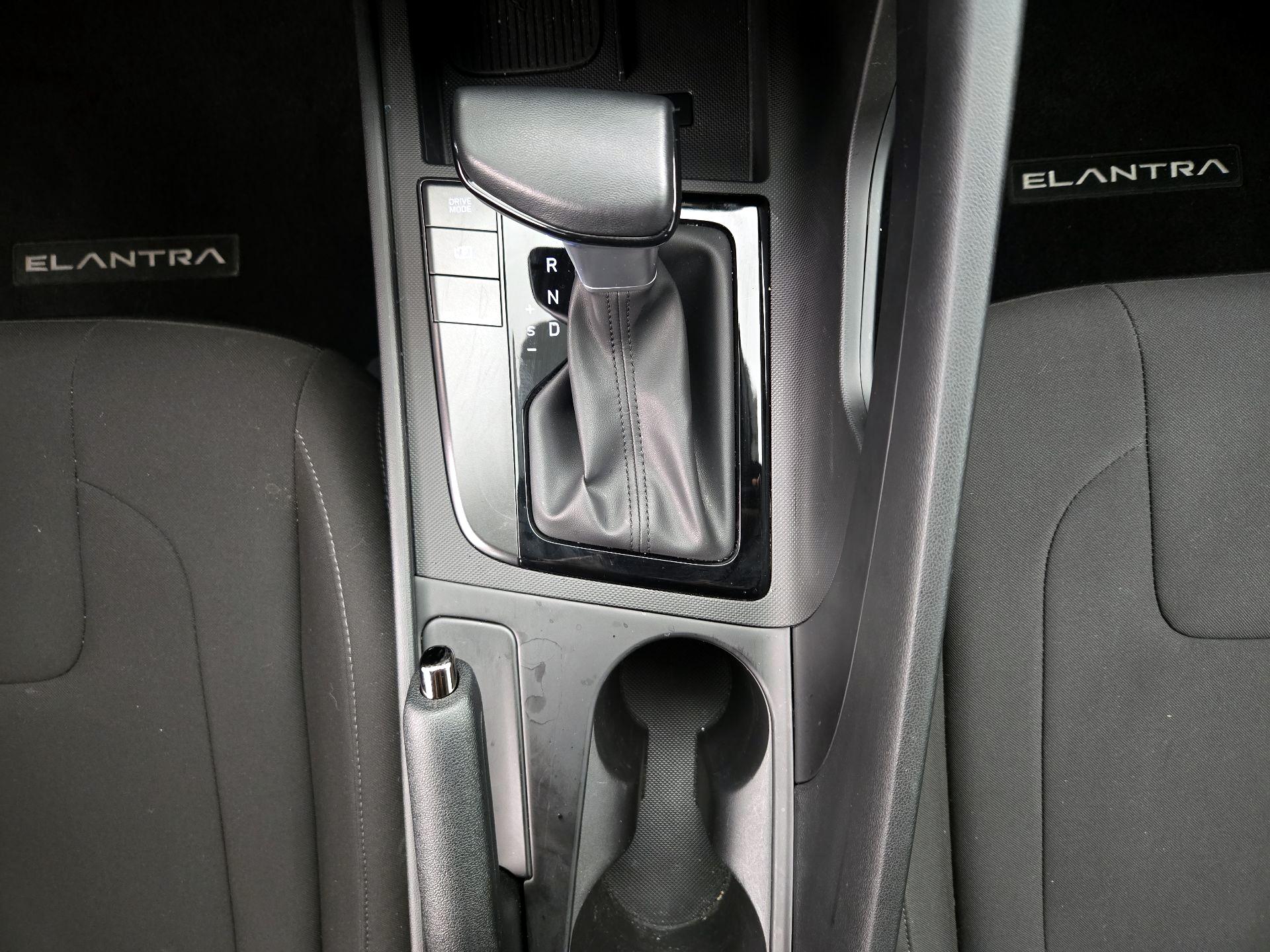 Thumbnail: 2025 Hyundai Elantra - 17