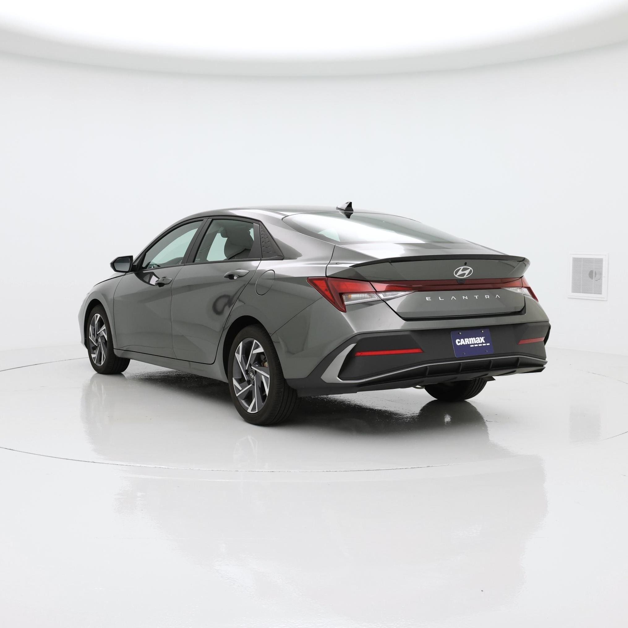 Thumbnail: 2025 Hyundai Elantra - 2