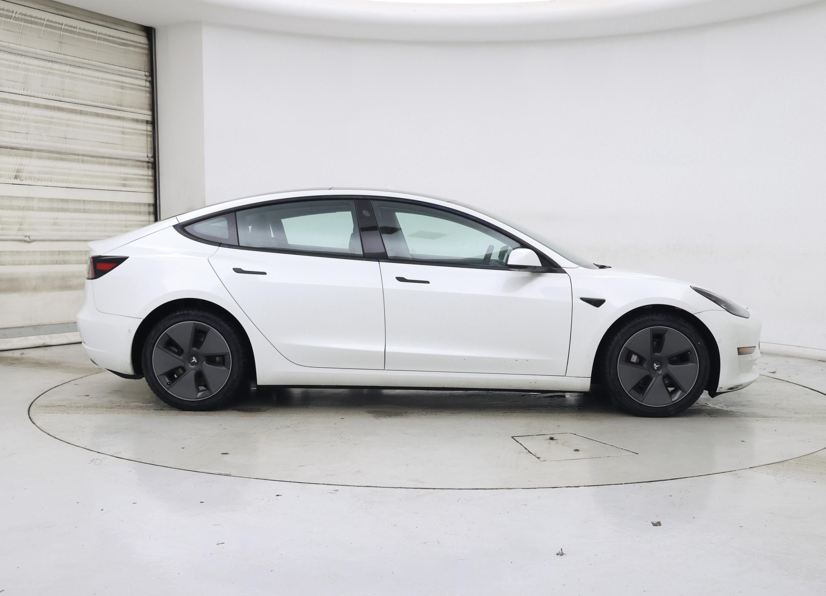Thumbnail: 2021 Tesla Model 3 - 7