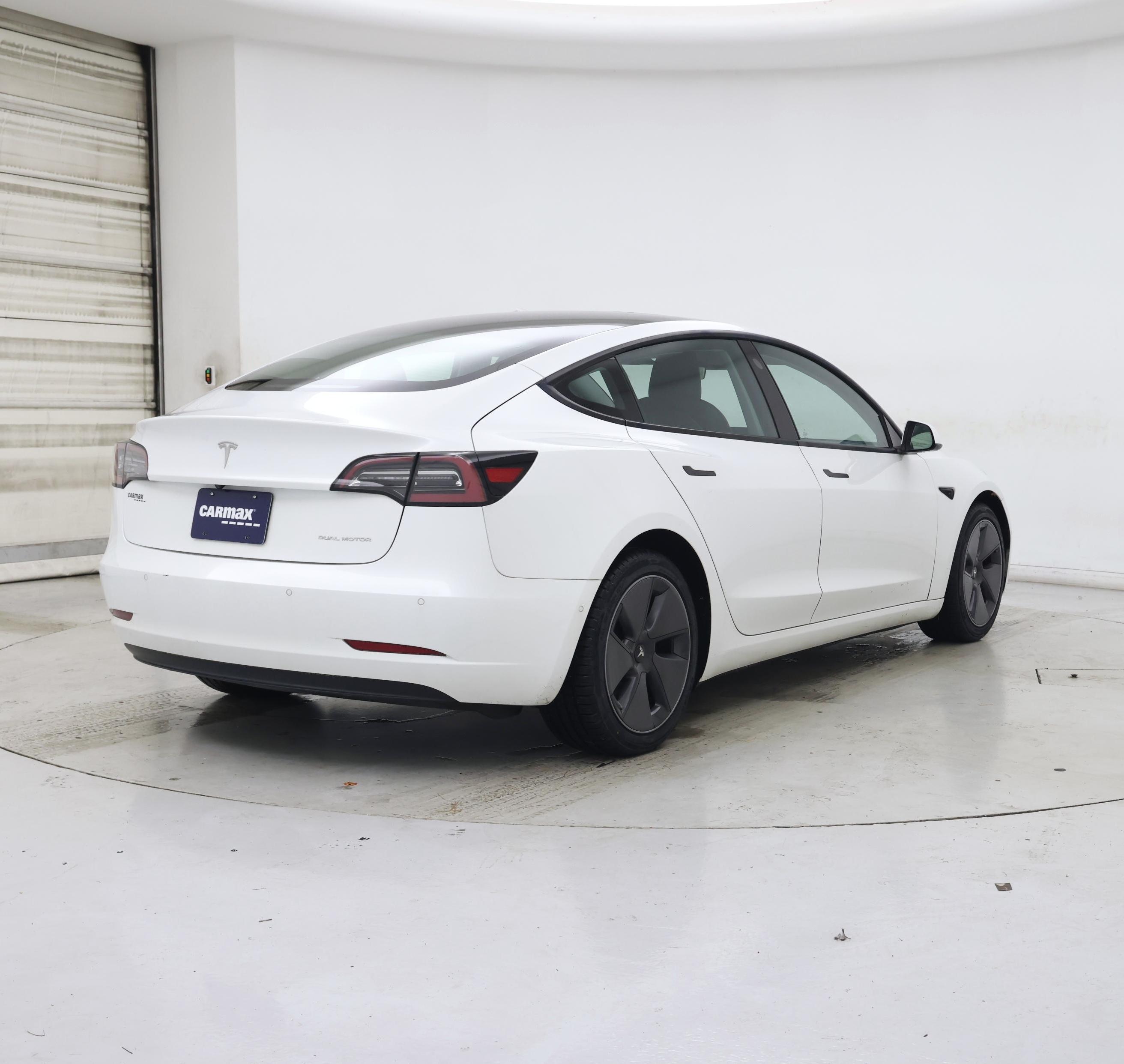 Thumbnail: 2021 Tesla Model 3 - 8