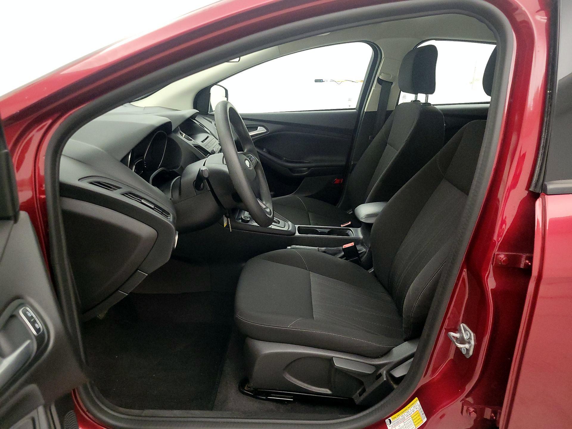 Thumbnail: 2015 Ford Focus - 11