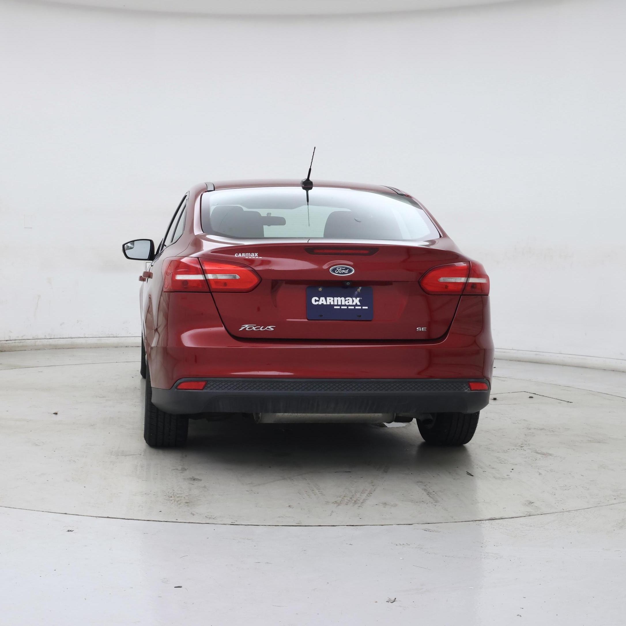 Thumbnail: 2015 Ford Focus - 6