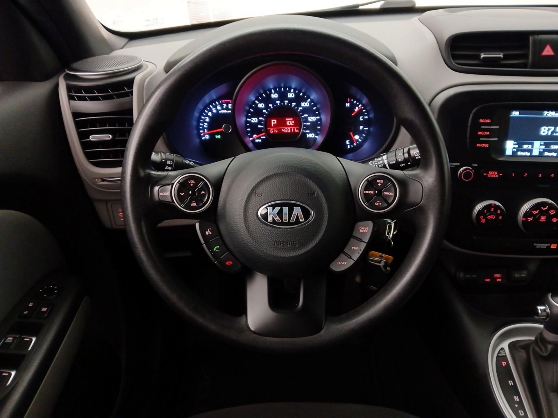 Thumbnail: 2017 Kia Soul - 10