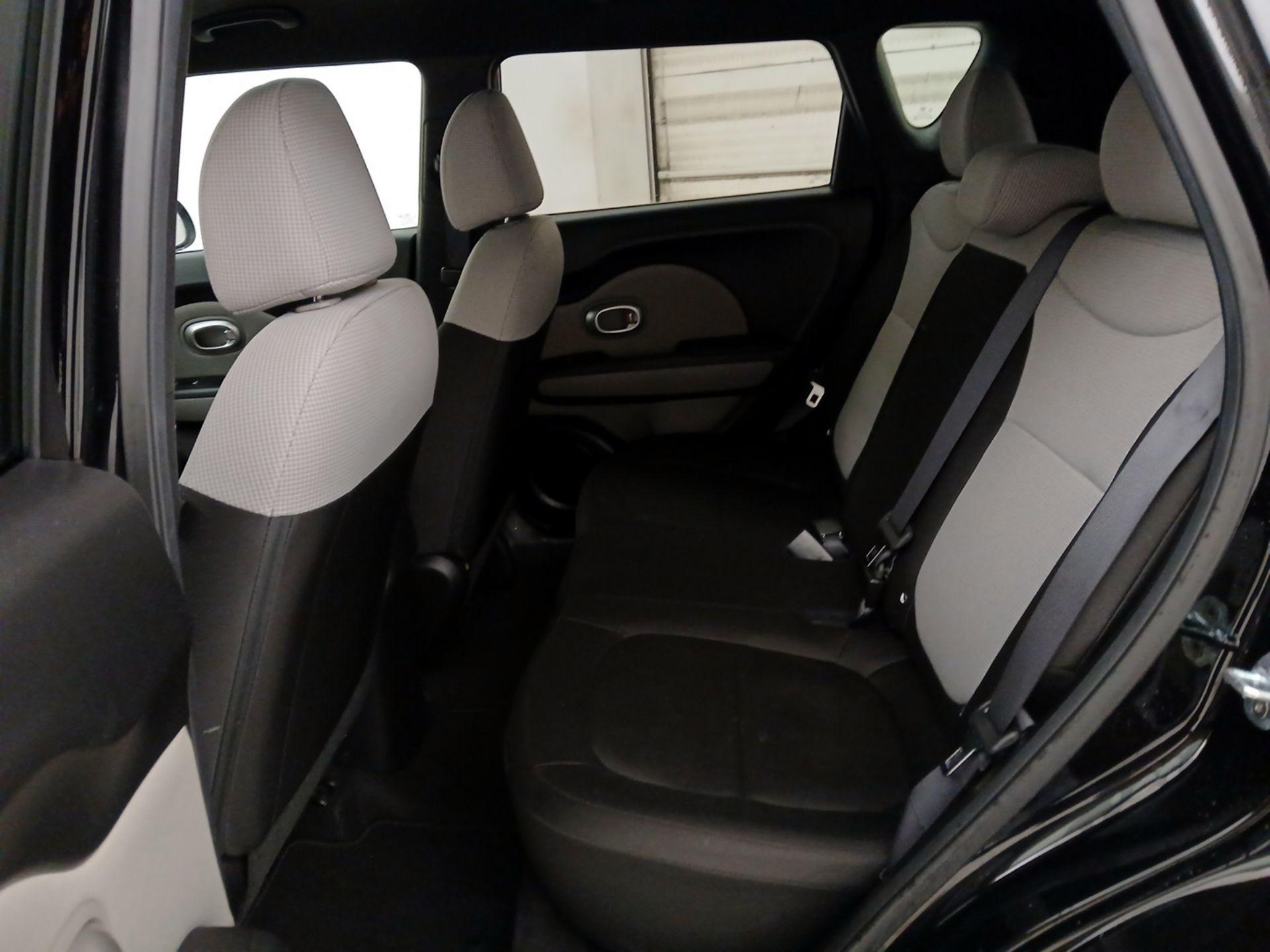 Thumbnail: 2017 Kia Soul - 18