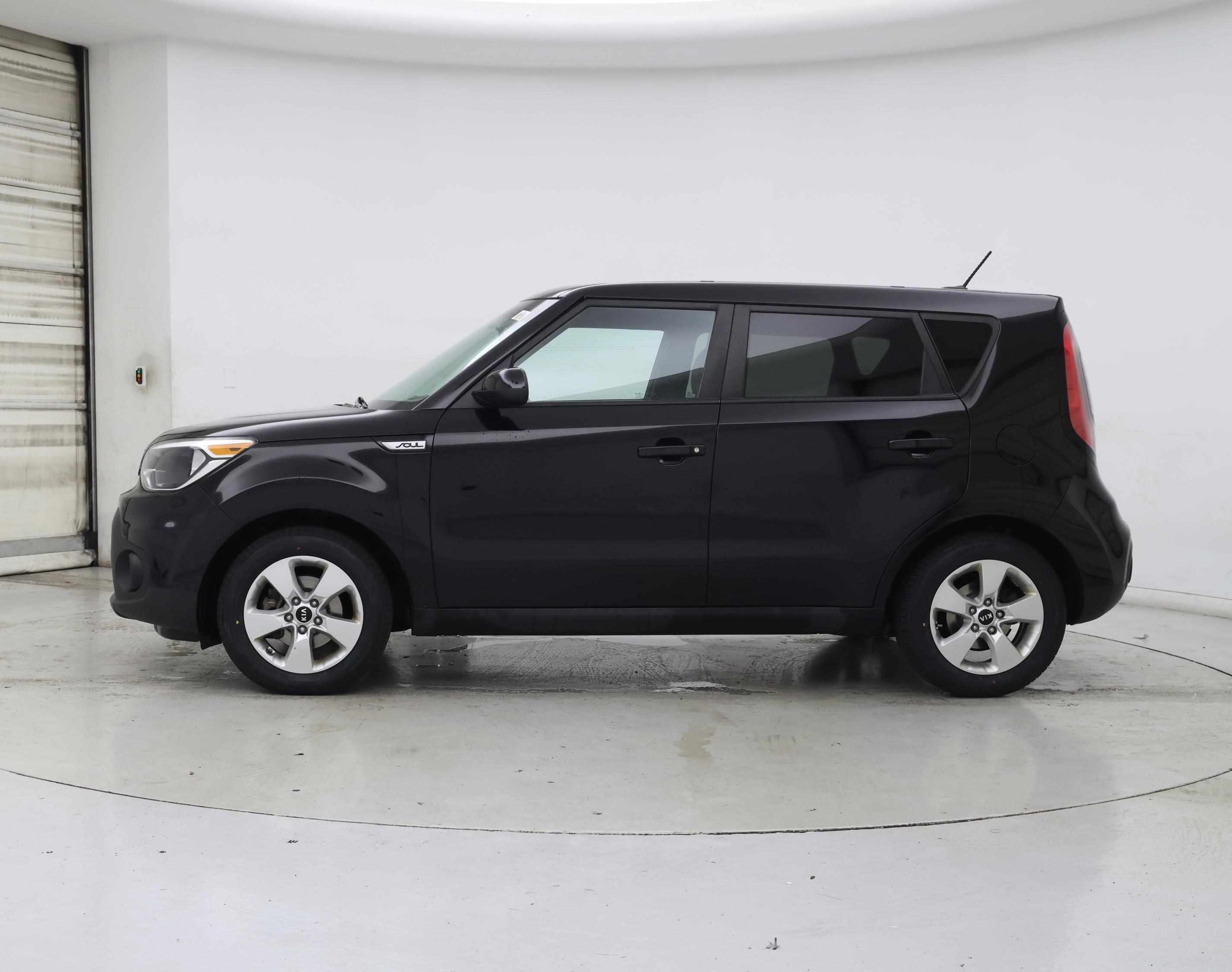 Thumbnail: 2017 Kia Soul - 3