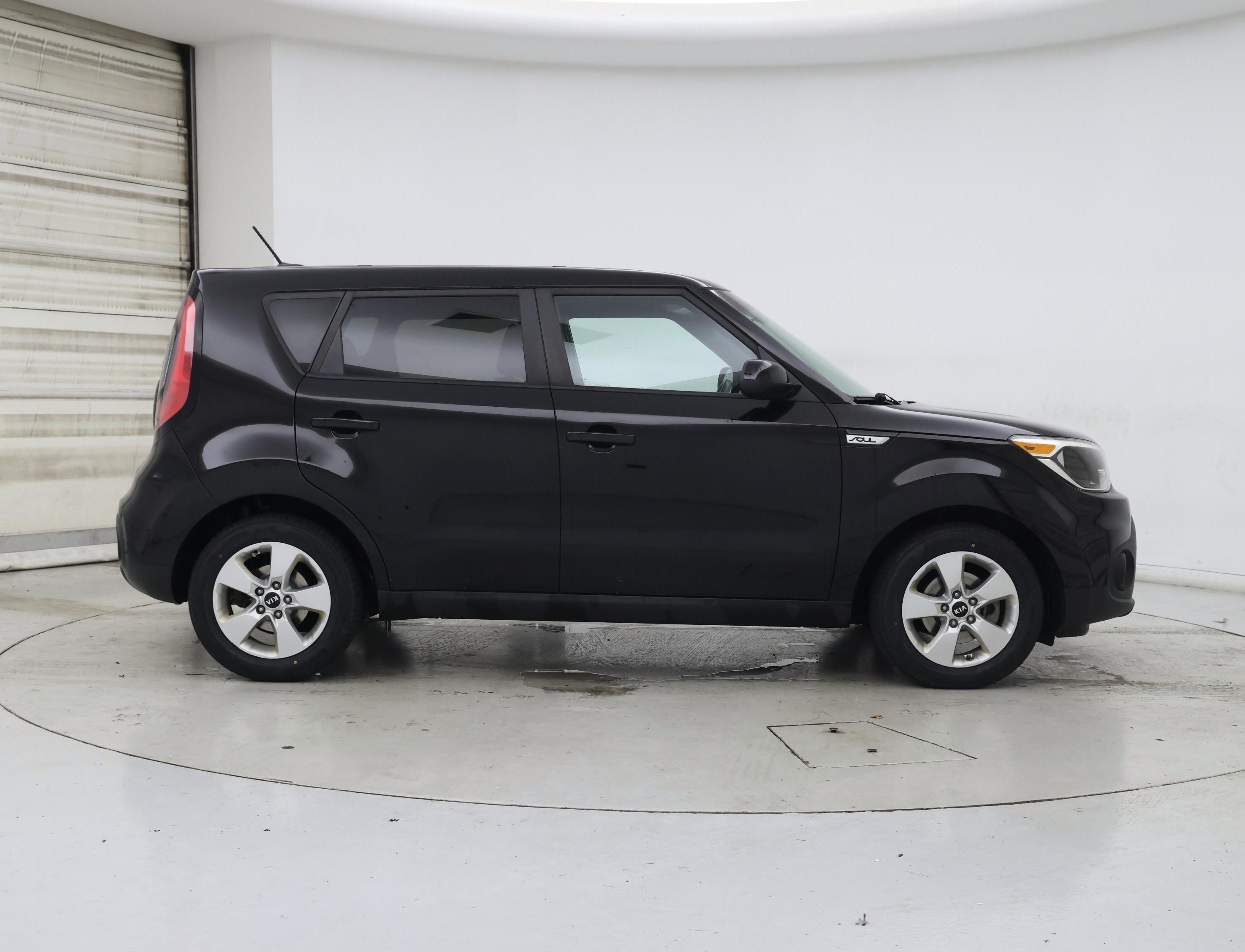 Thumbnail: 2017 Kia Soul - 7