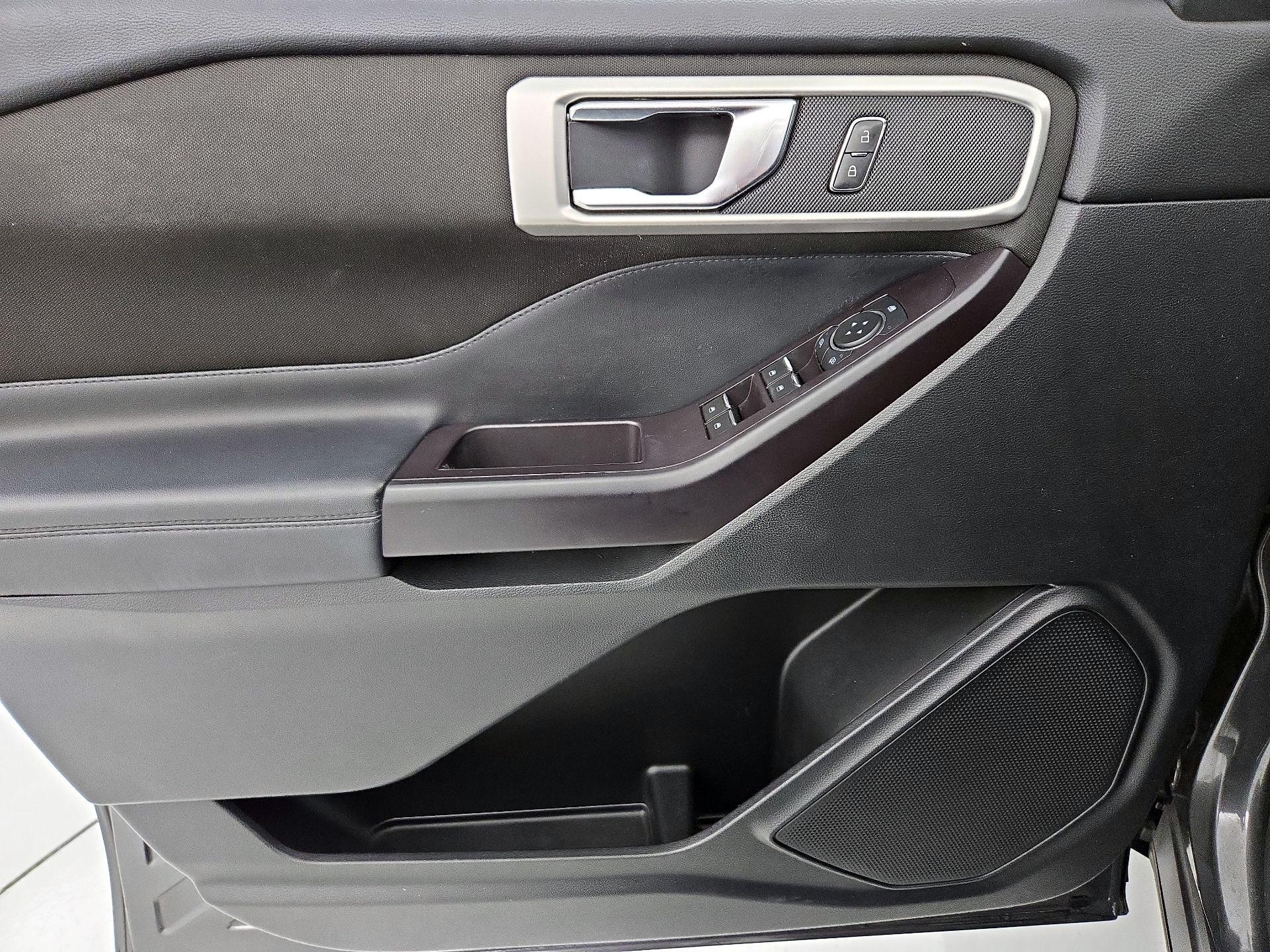 Thumbnail: 2020 Ford Explorer - 12