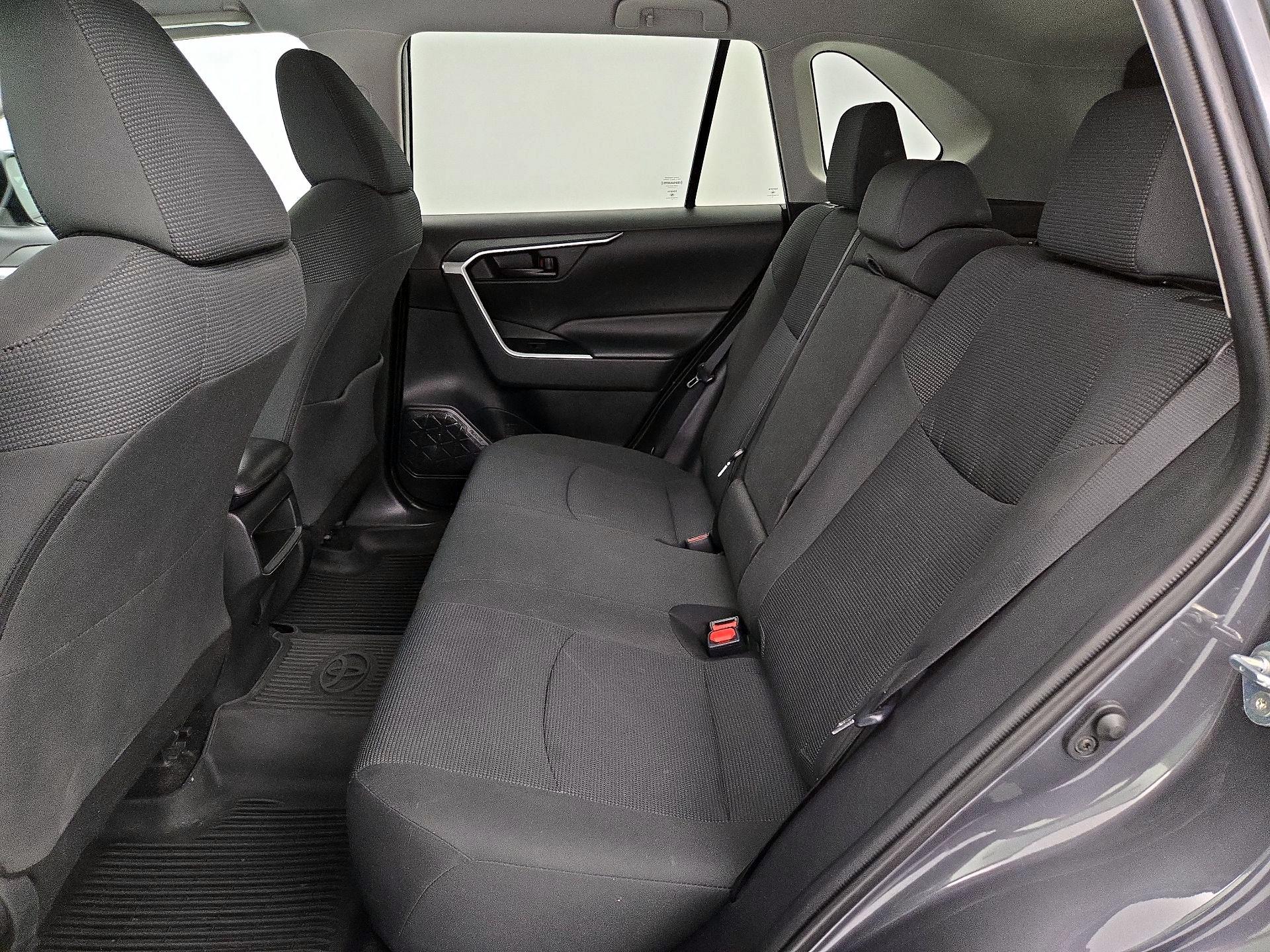 Thumbnail: 2020 Toyota RAV4 - 19