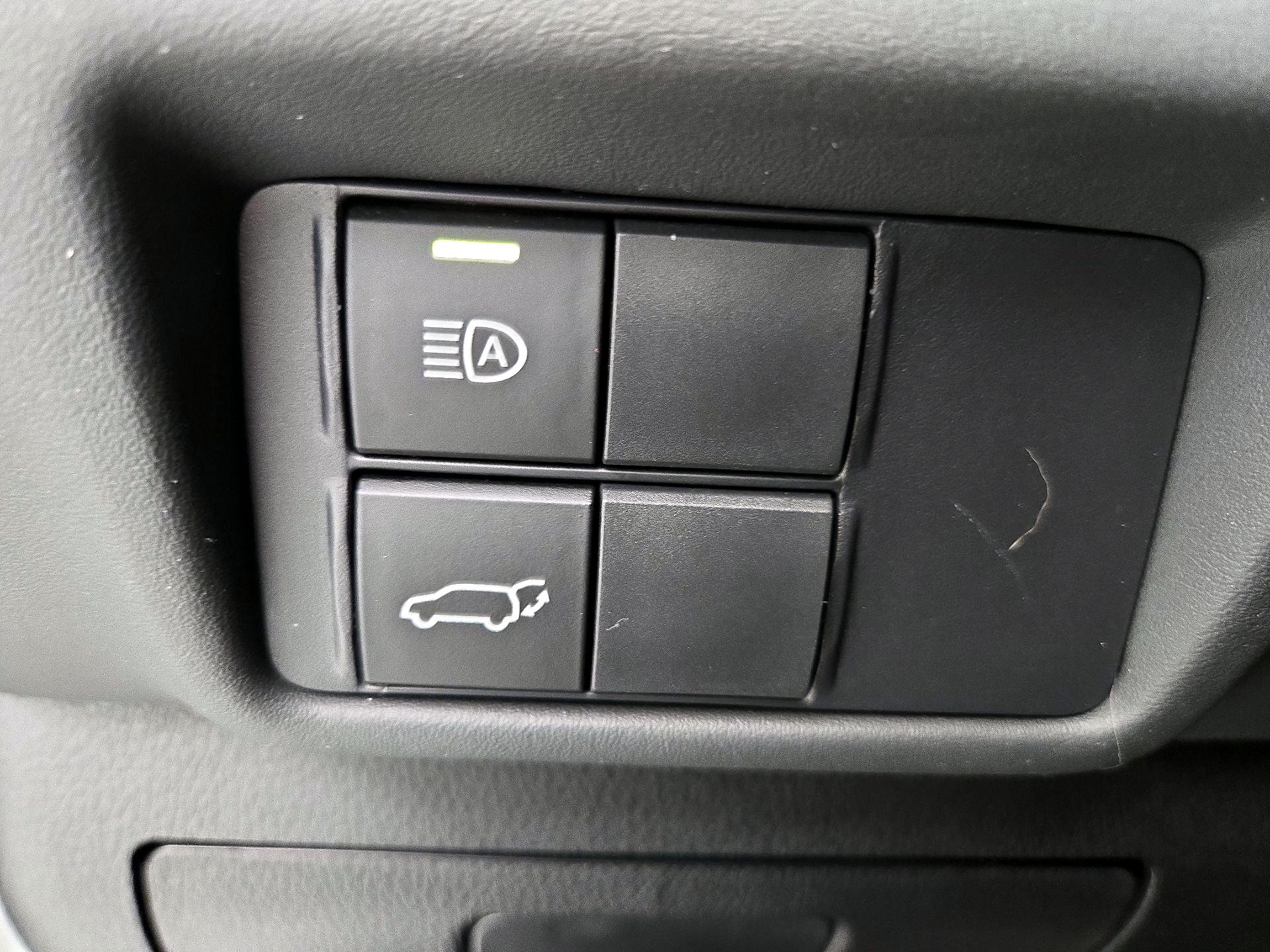 Thumbnail: 2021 Toyota Highlander - 13