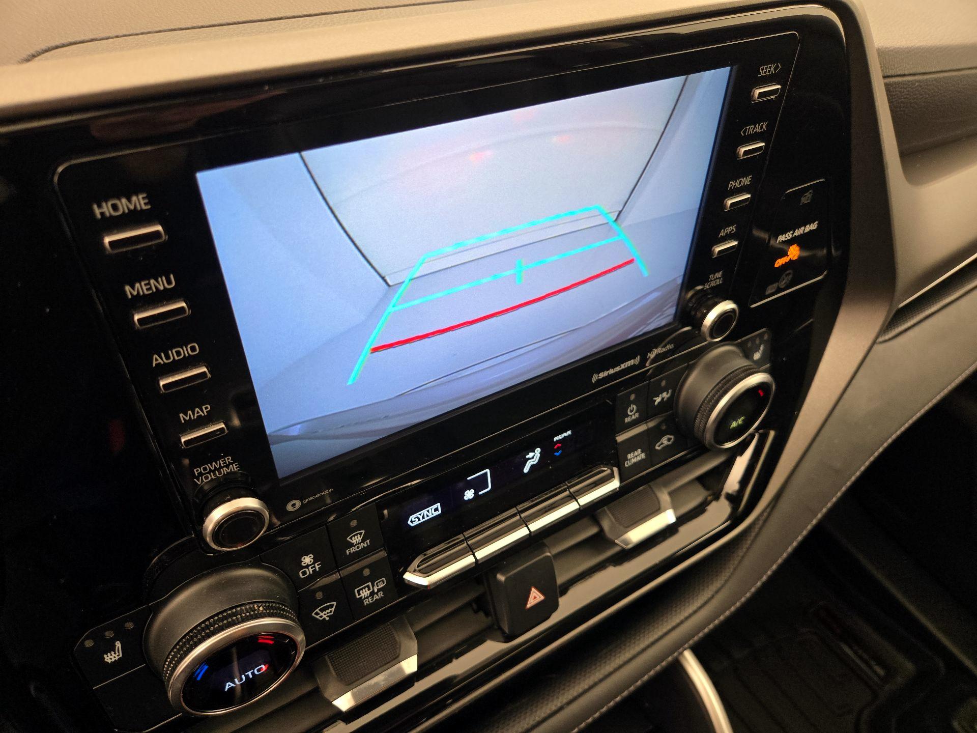 Thumbnail: 2021 Toyota Highlander - 15