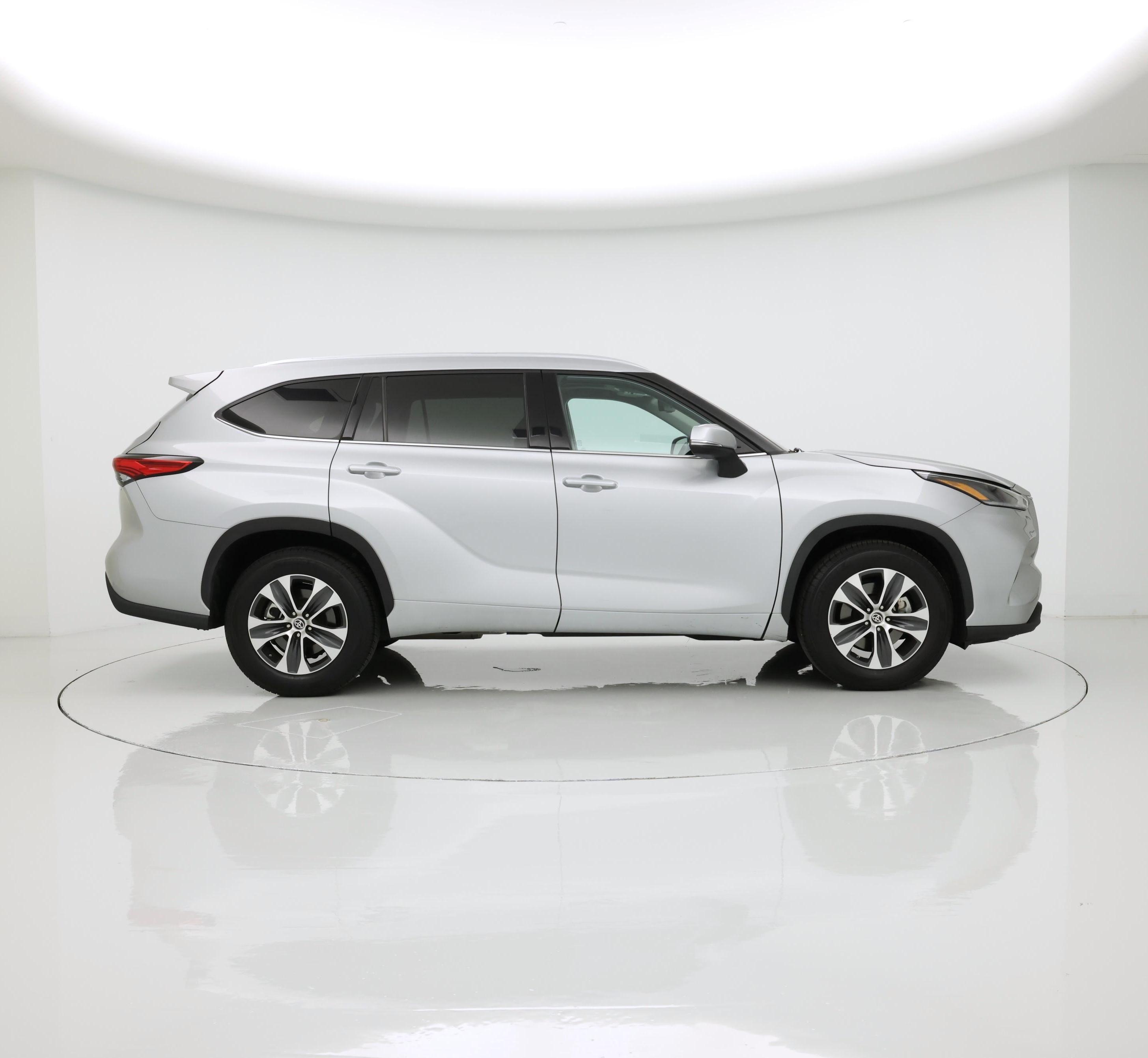 Thumbnail: 2021 Toyota Highlander - 7