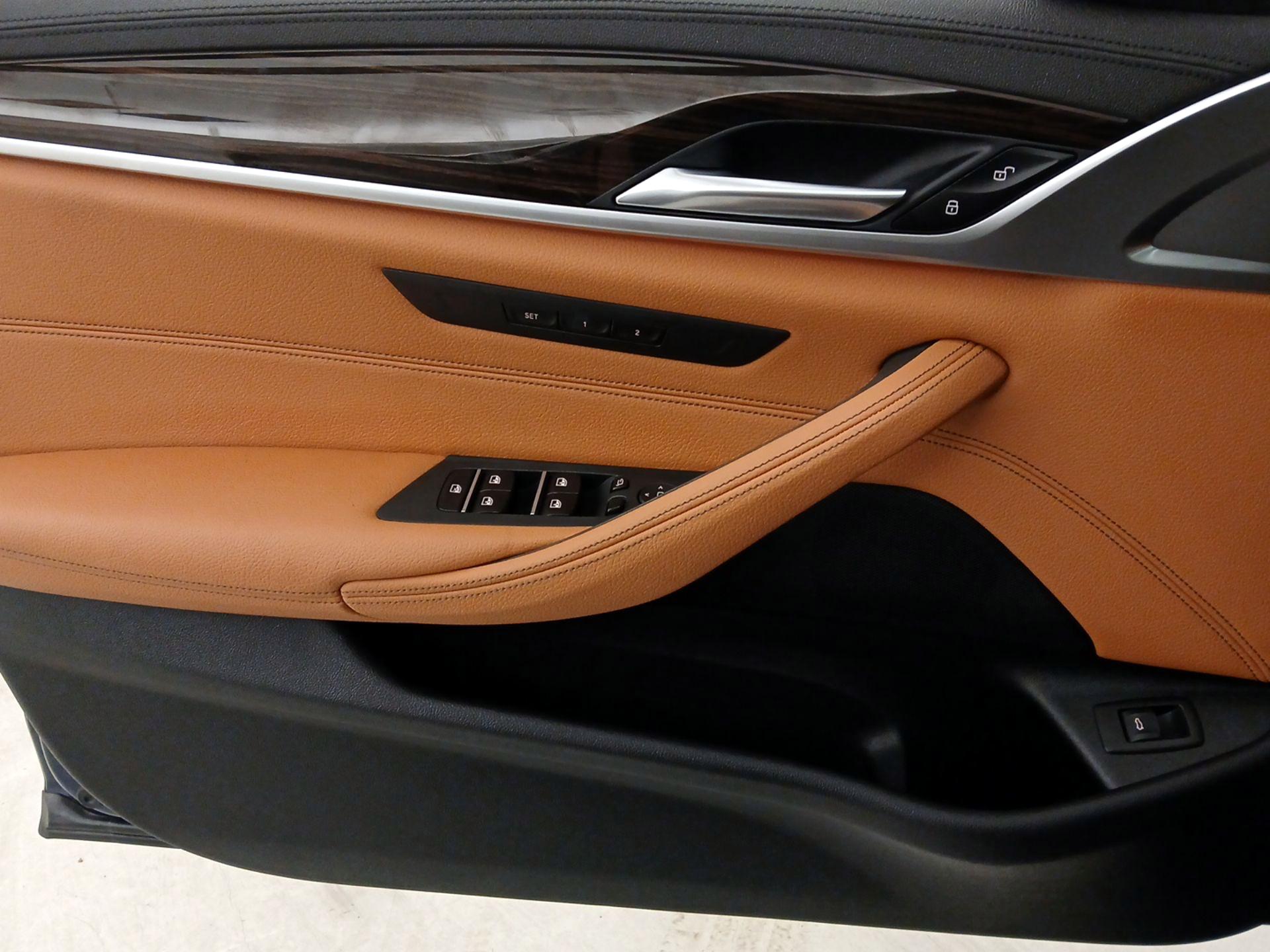 Thumbnail: 2020 BMW 5 Series - 12