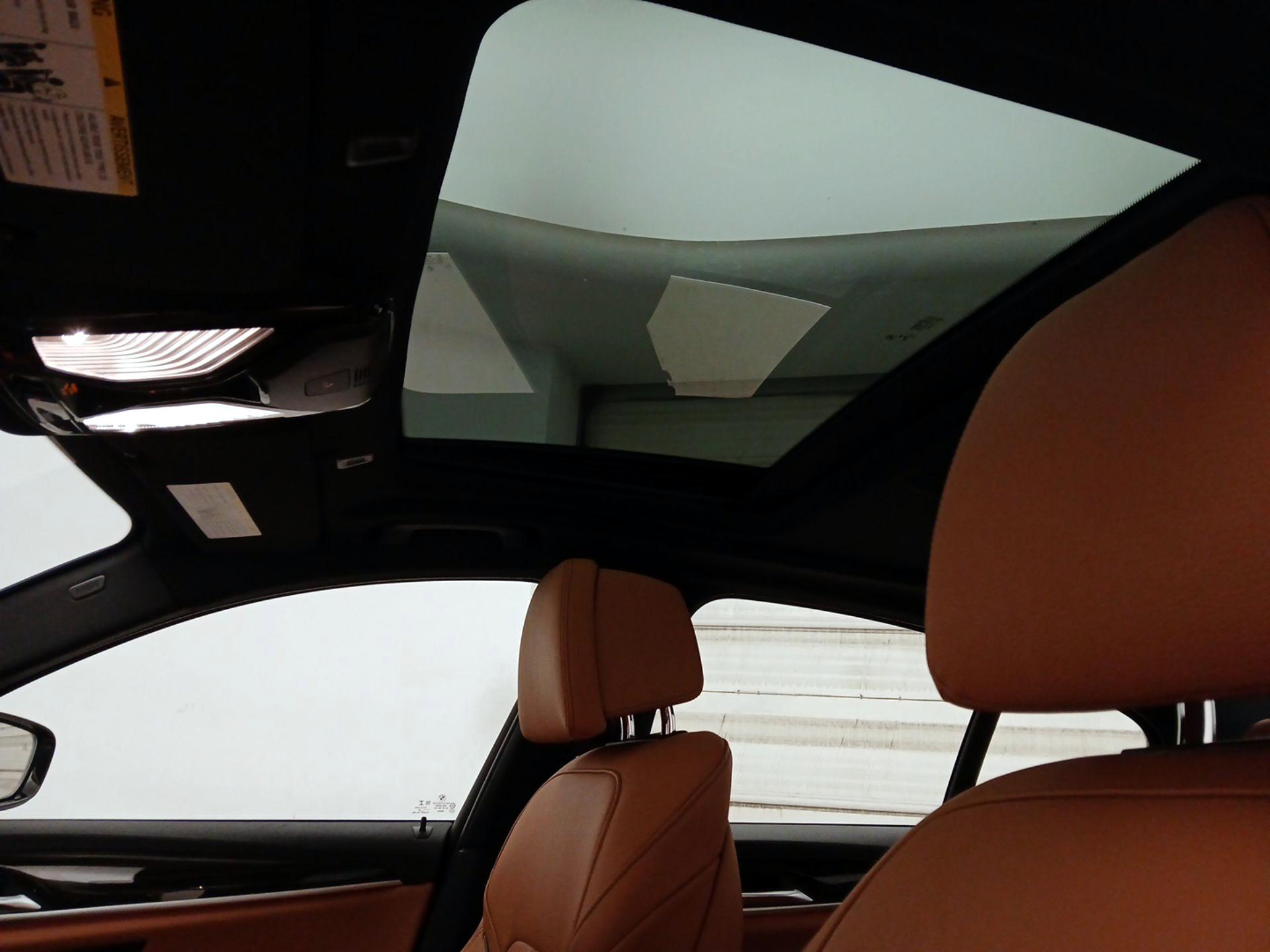 Thumbnail: 2020 BMW 5 Series - 19