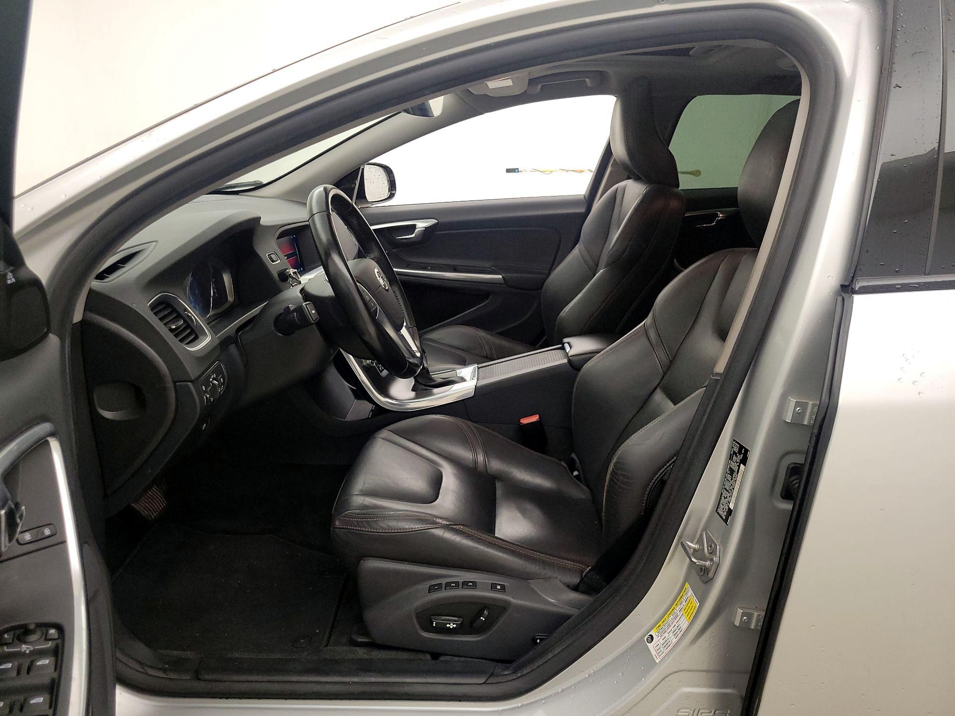 Thumbnail: 2016 Volvo S60 - 11