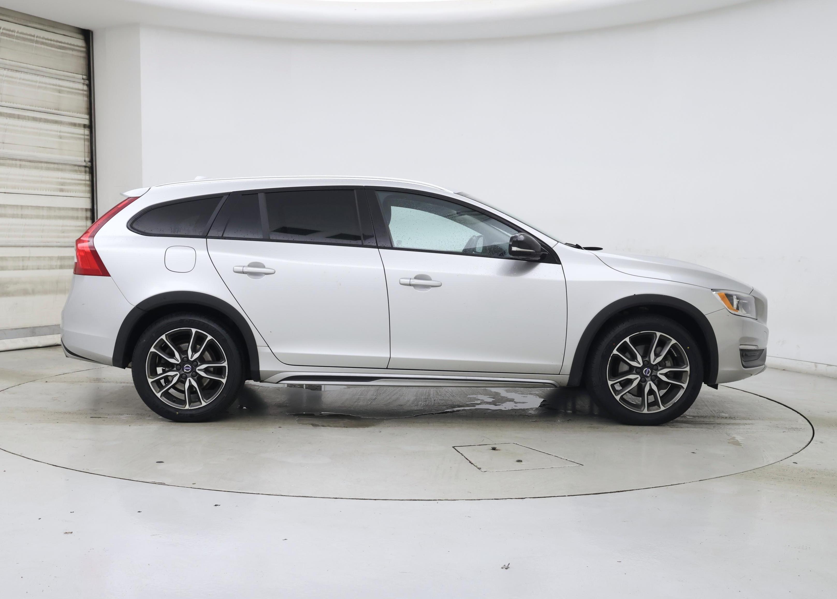 Thumbnail: 2016 Volvo S60 - 7
