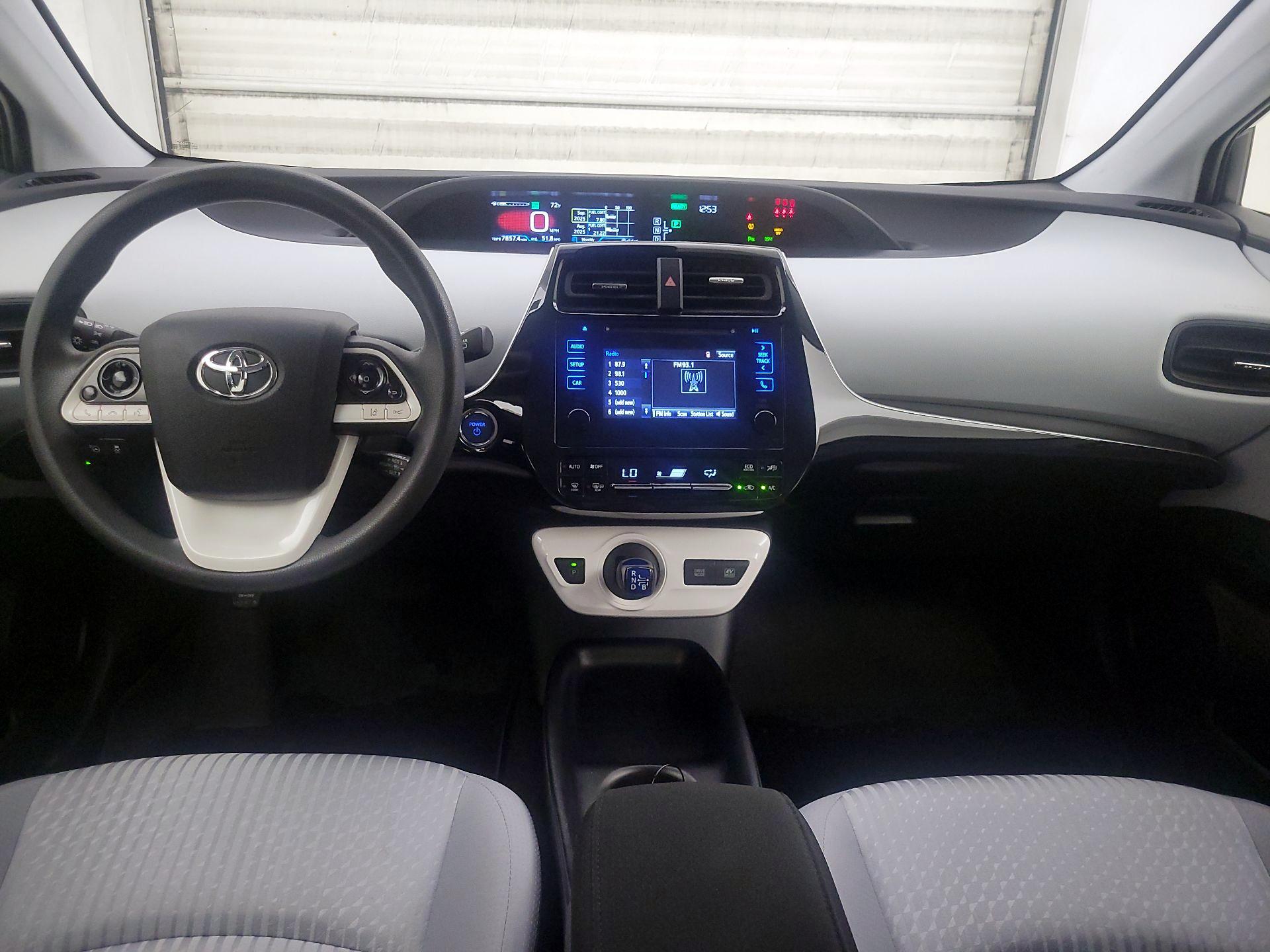 Thumbnail: 2018 Toyota Prius - 9