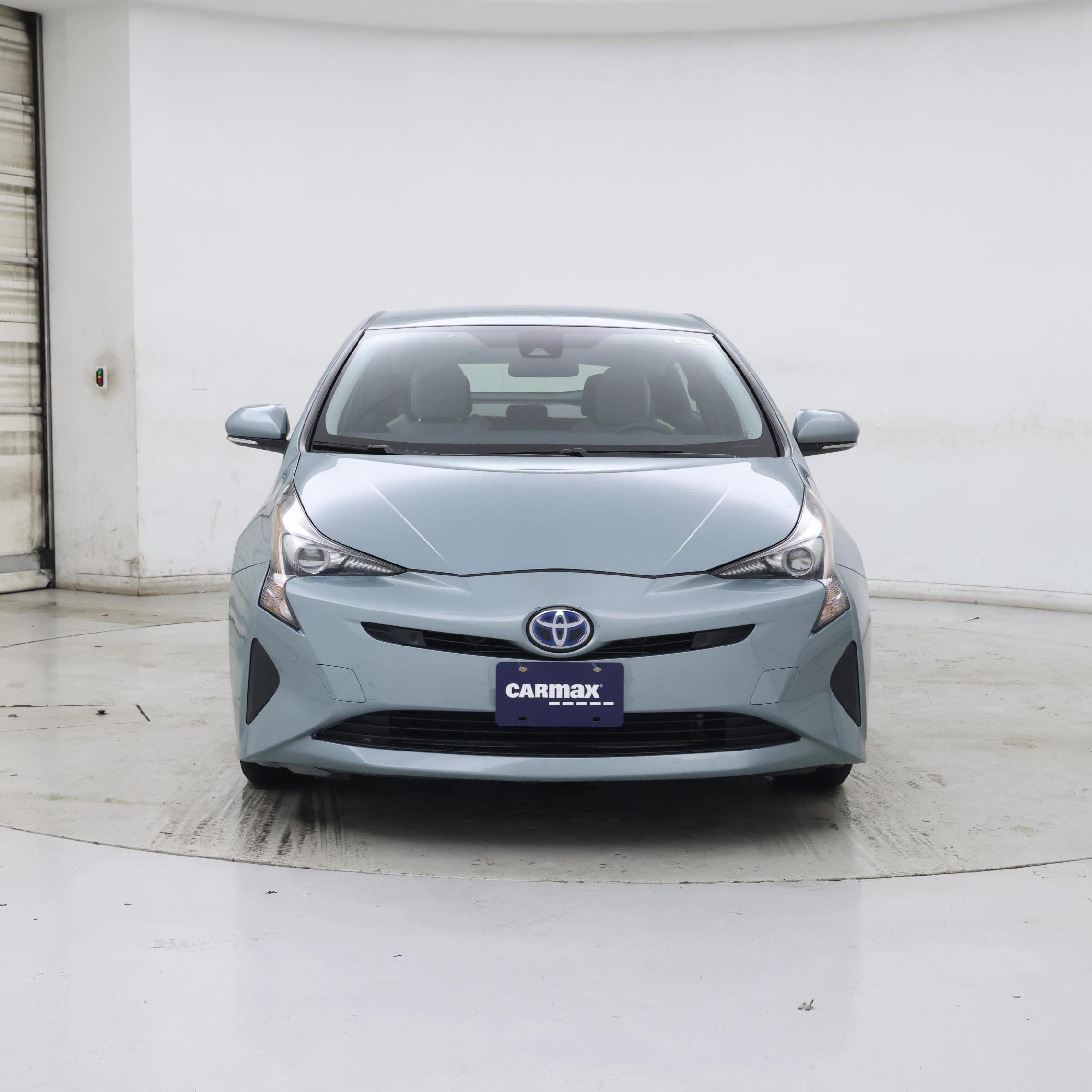 Thumbnail: 2018 Toyota Prius - 5