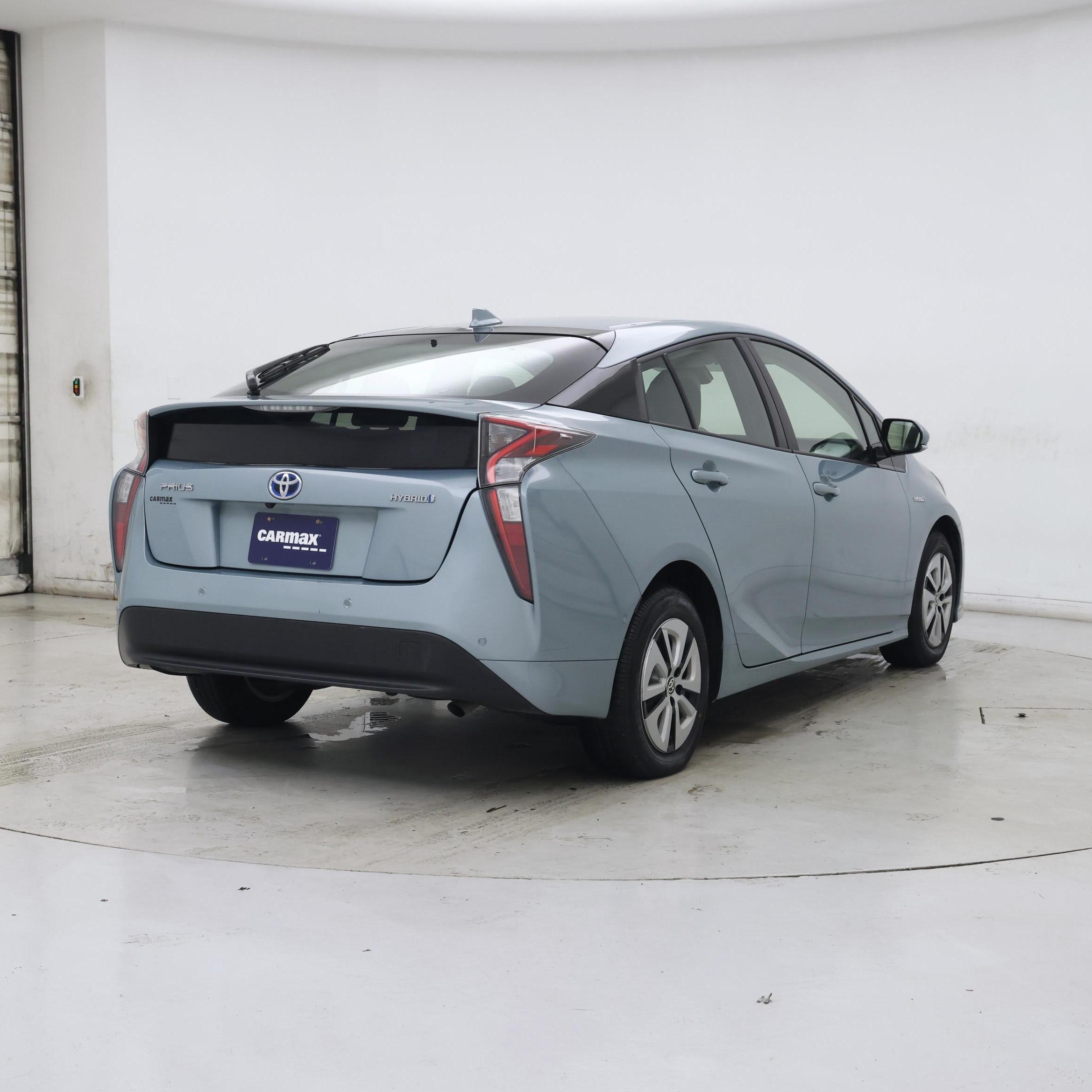 Thumbnail: 2018 Toyota Prius - 8