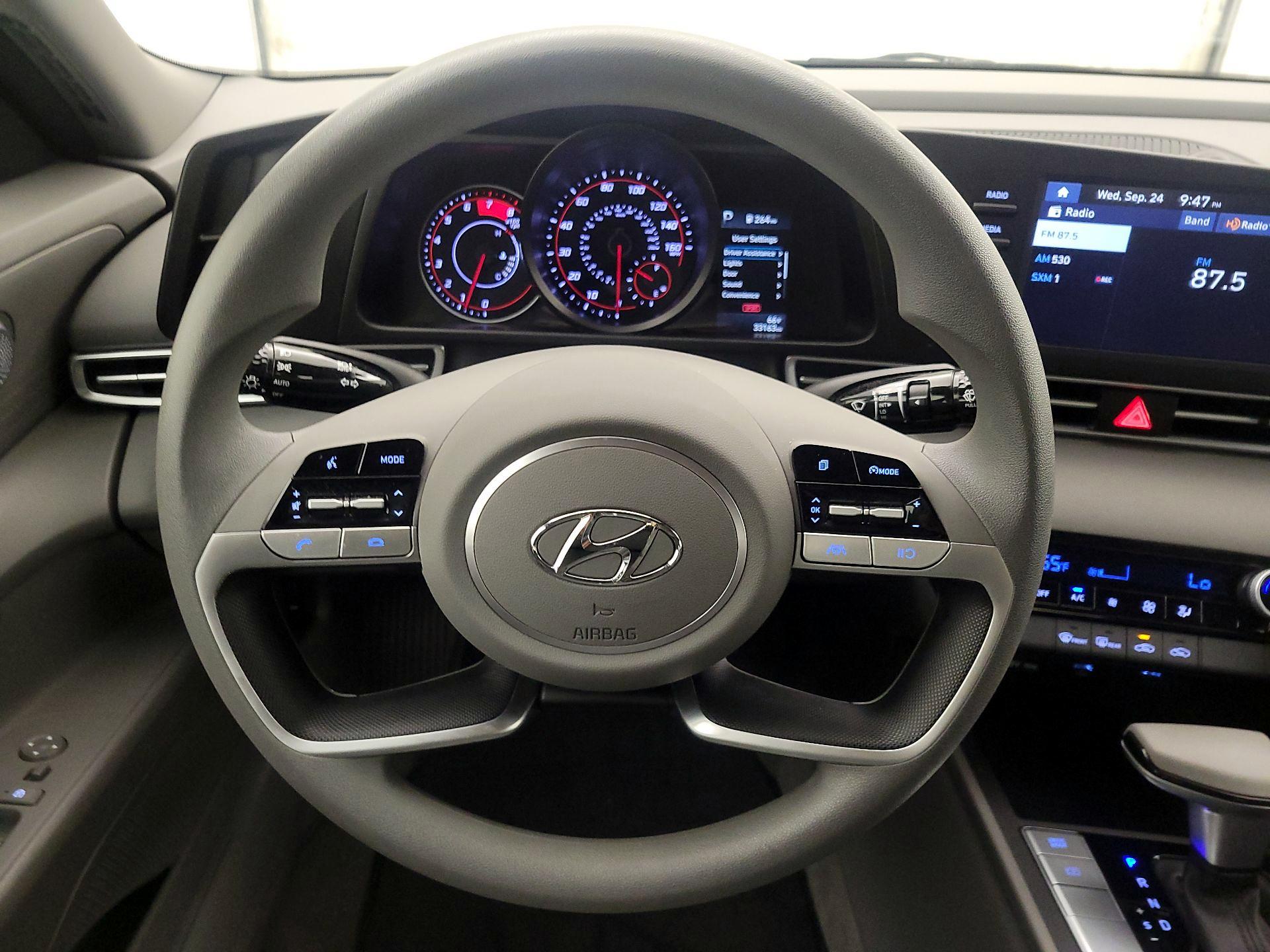 Thumbnail: 2023 Hyundai Elantra - 10