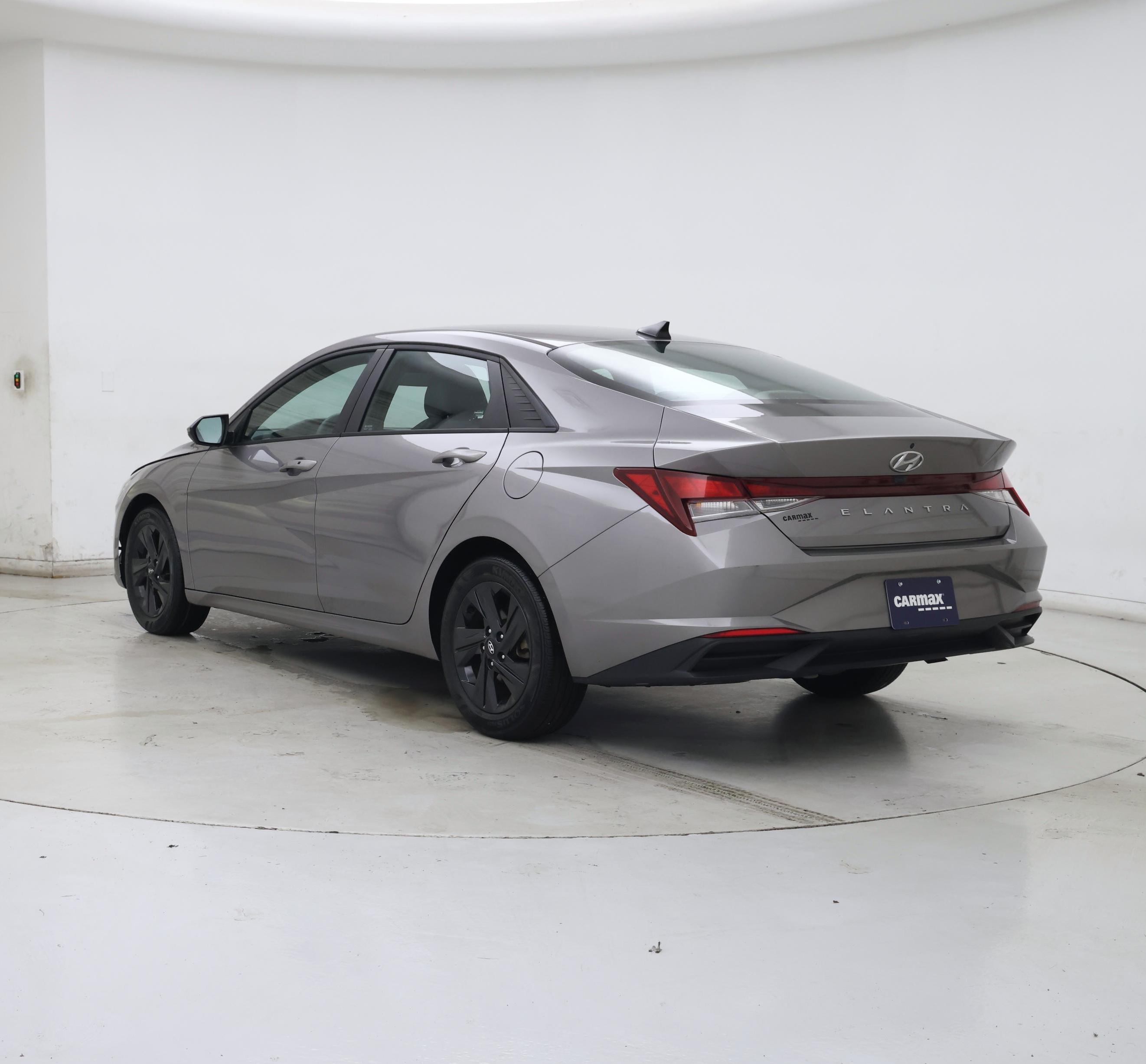 Thumbnail: 2023 Hyundai Elantra - 2