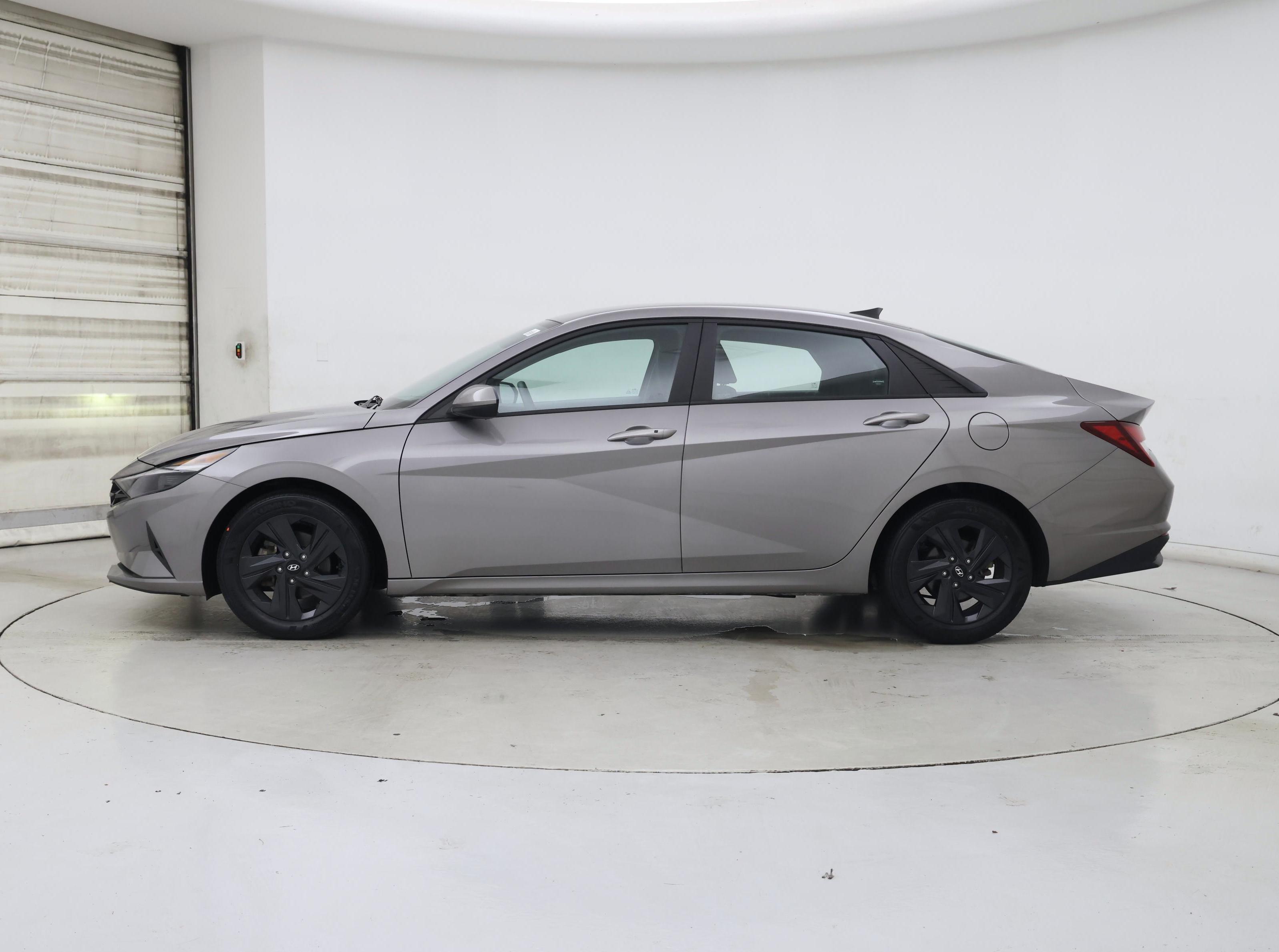 Thumbnail: 2023 Hyundai Elantra - 3