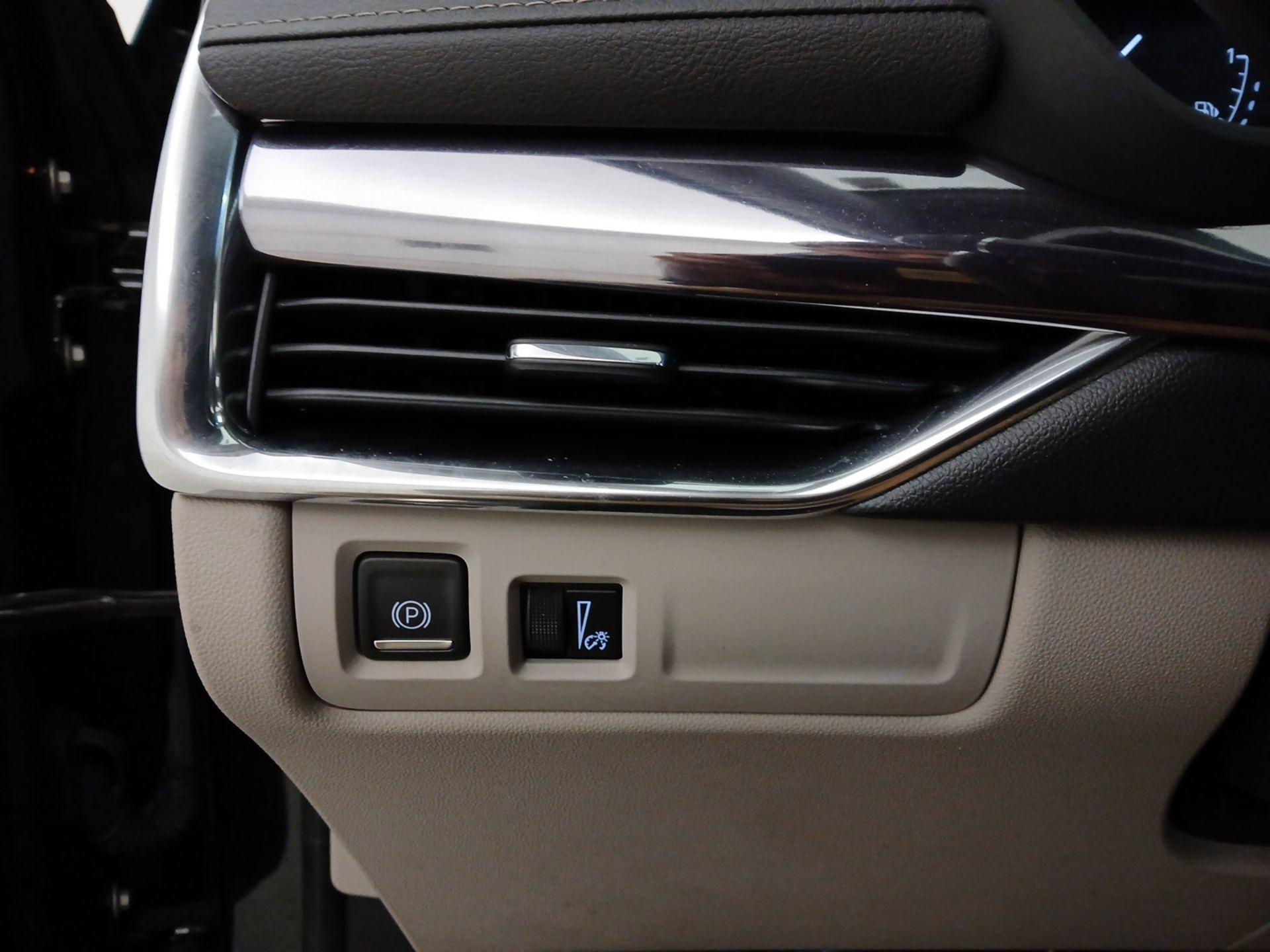 Thumbnail: 2022 Cadillac XT4 - 13