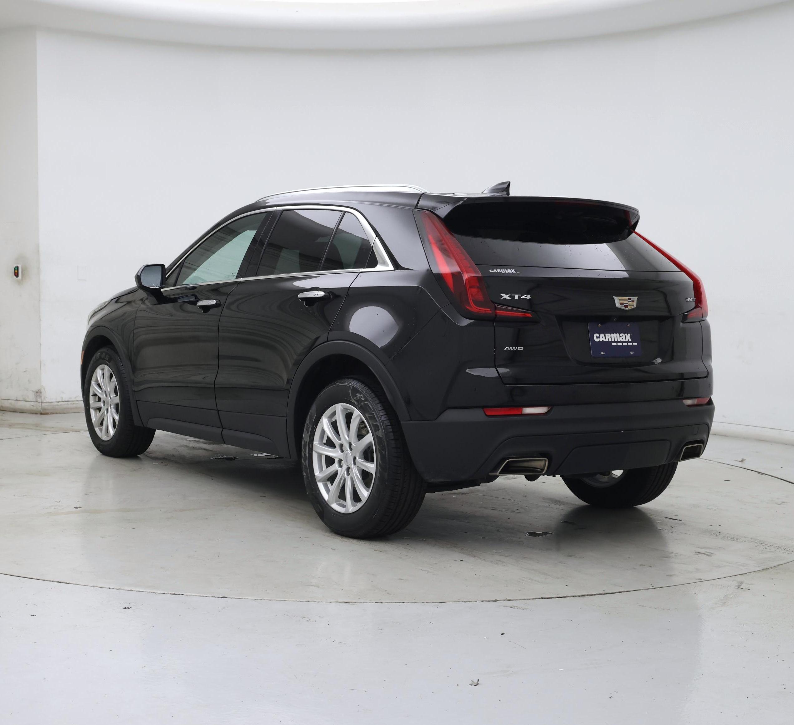 Thumbnail: 2022 Cadillac XT4 - 2