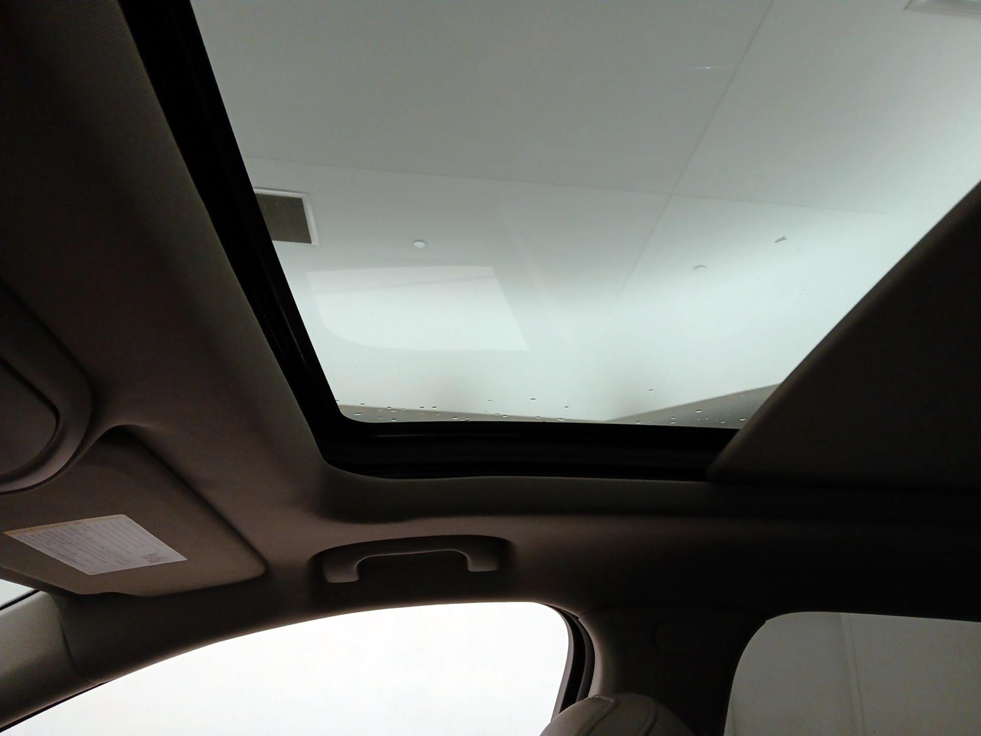 Thumbnail: 2022 Cadillac XT4 - 19