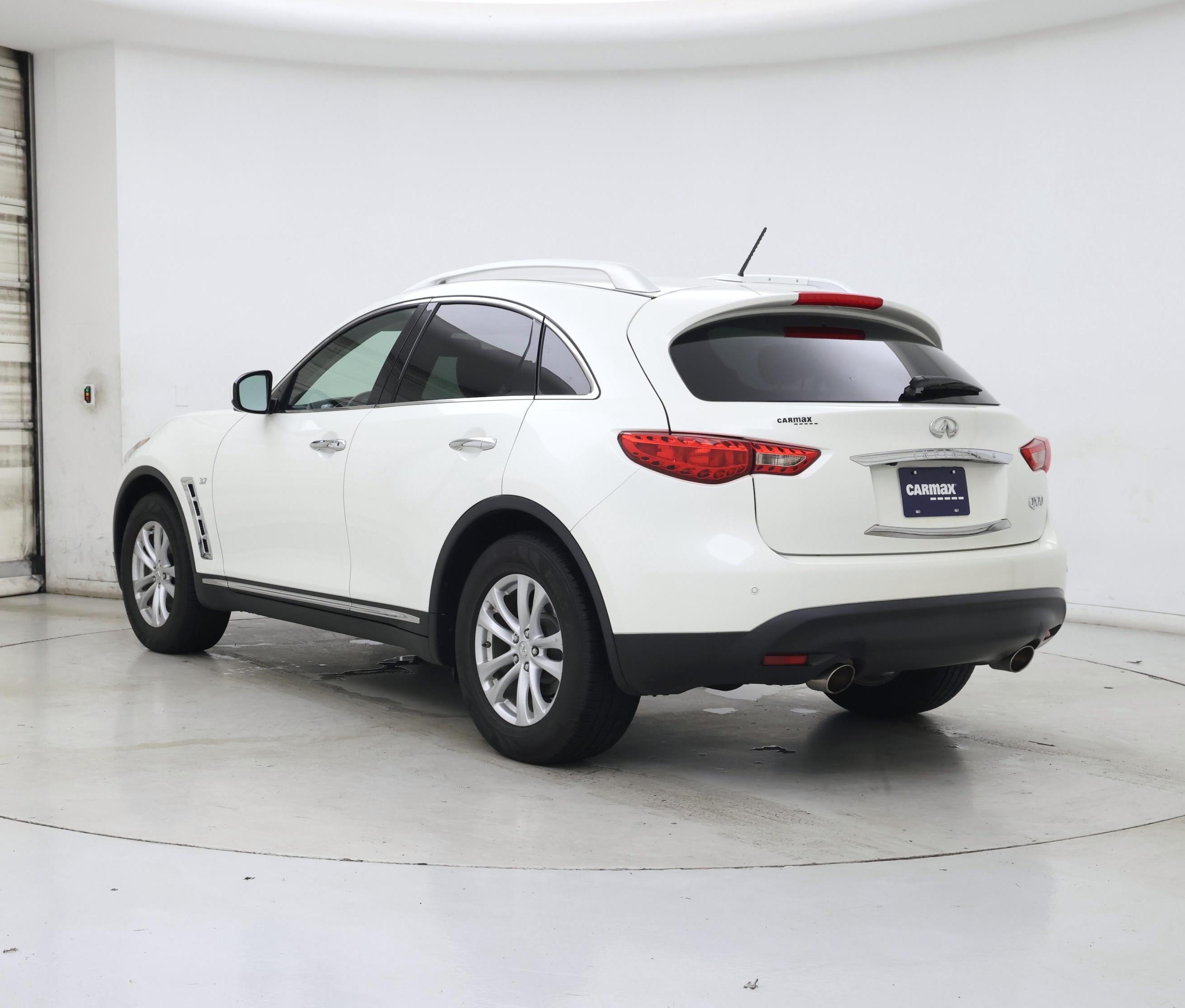 Thumbnail: 2017 INFINITI QX70 - 2