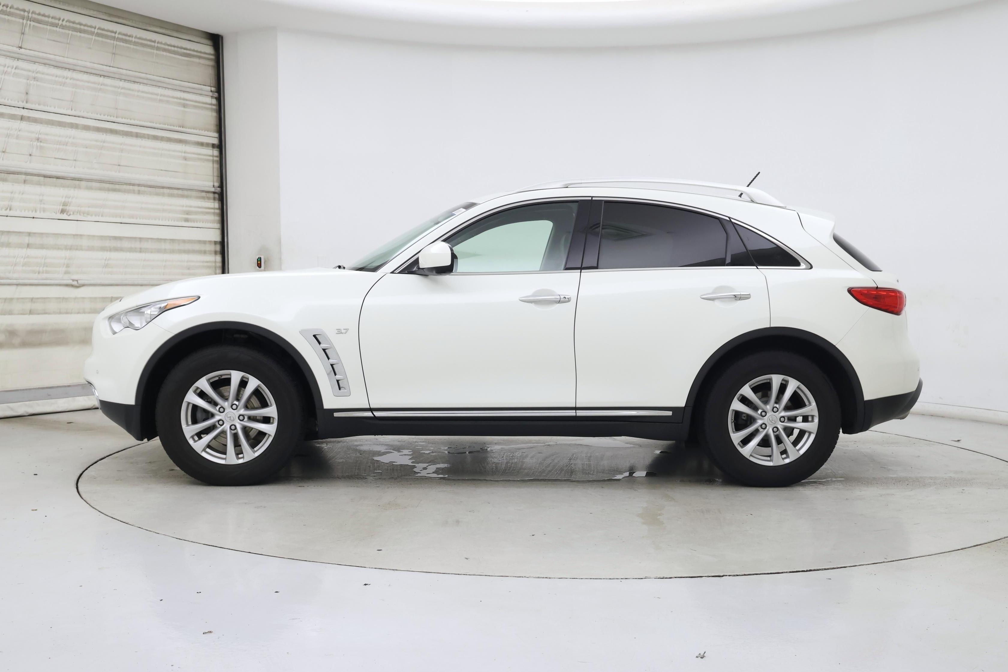 Thumbnail: 2017 INFINITI QX70 - 3