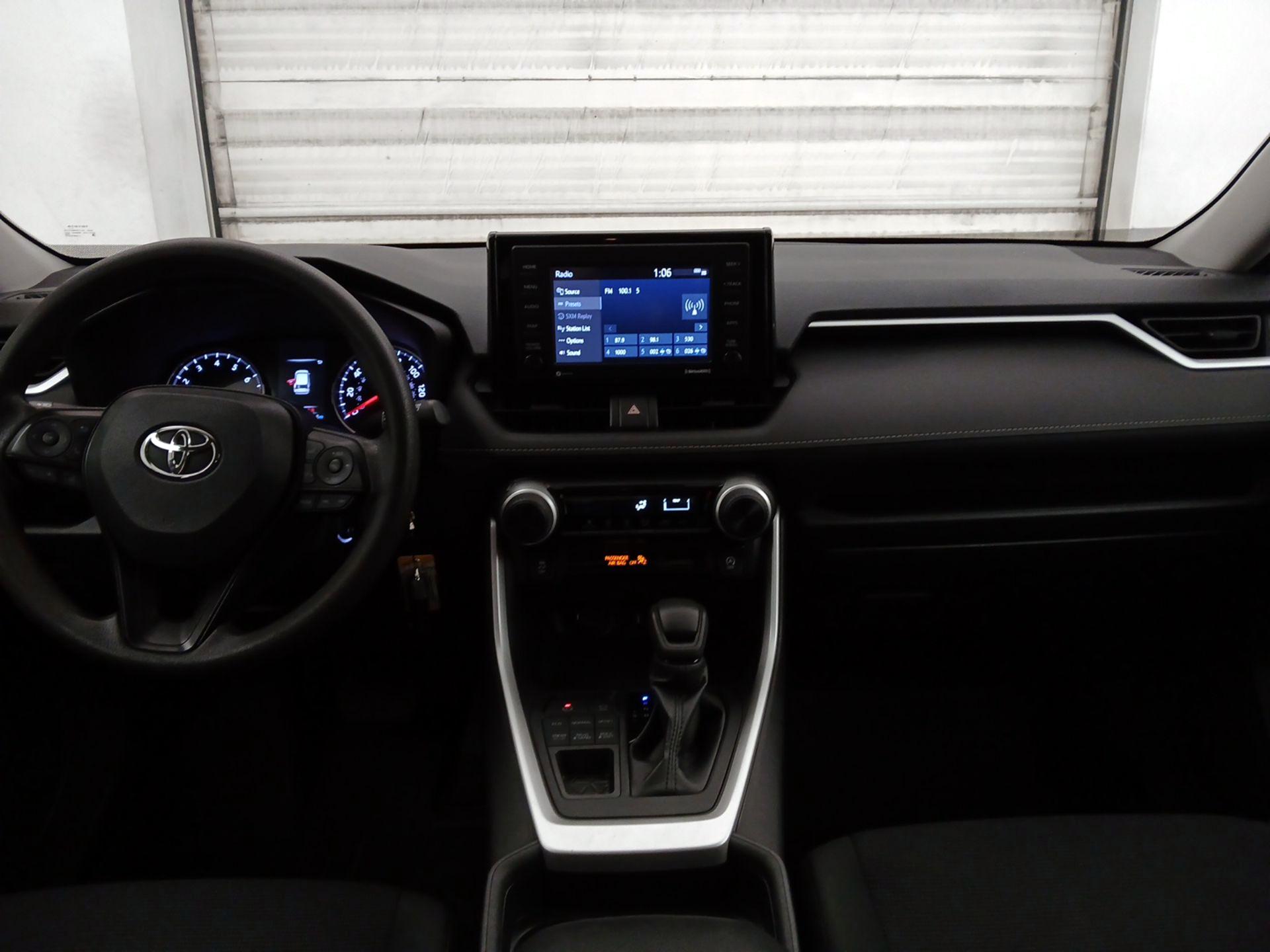 Thumbnail: 2020 Toyota RAV4 - 9