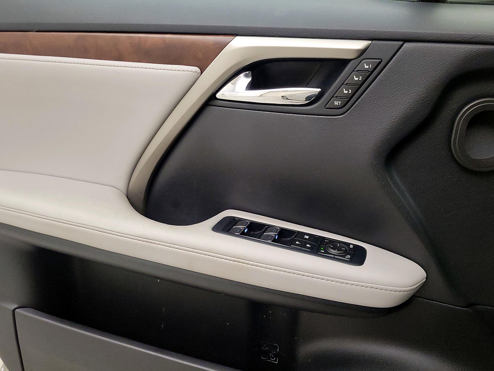 Thumbnail: 2020 Lexus RX - 10
