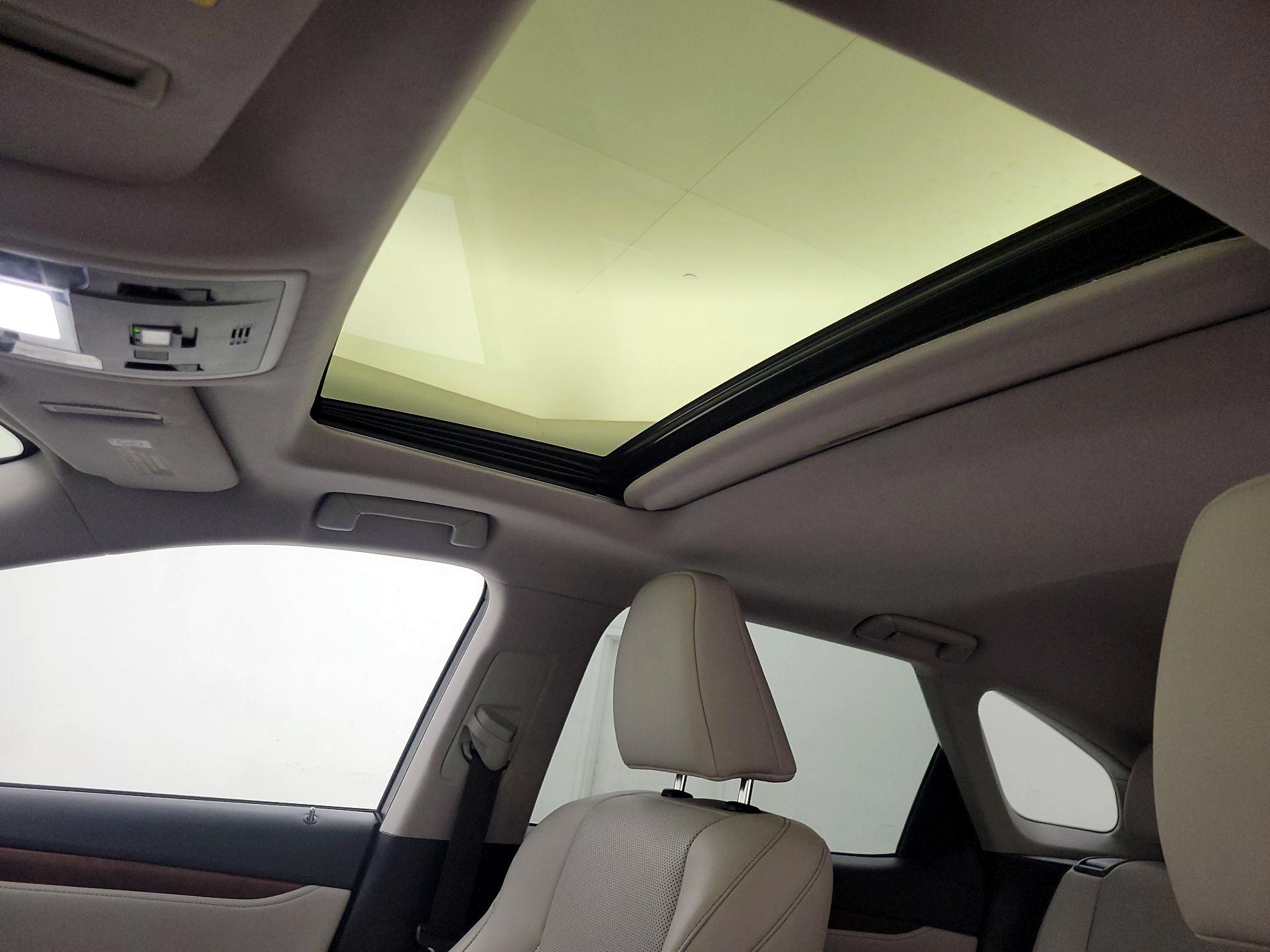 Thumbnail: 2020 Lexus RX - 17