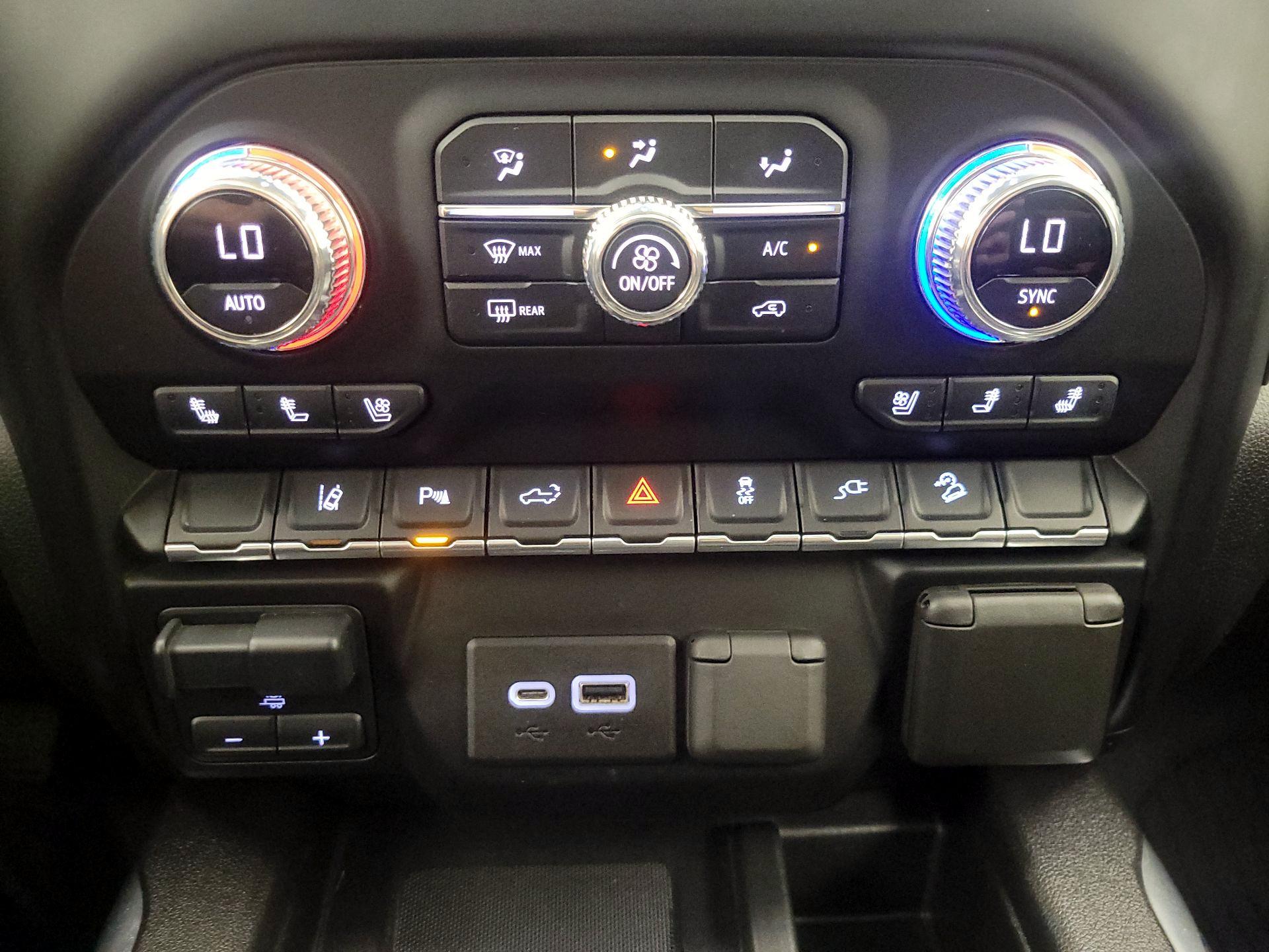 Thumbnail: 2020 GMC Sierra 2500 - 17