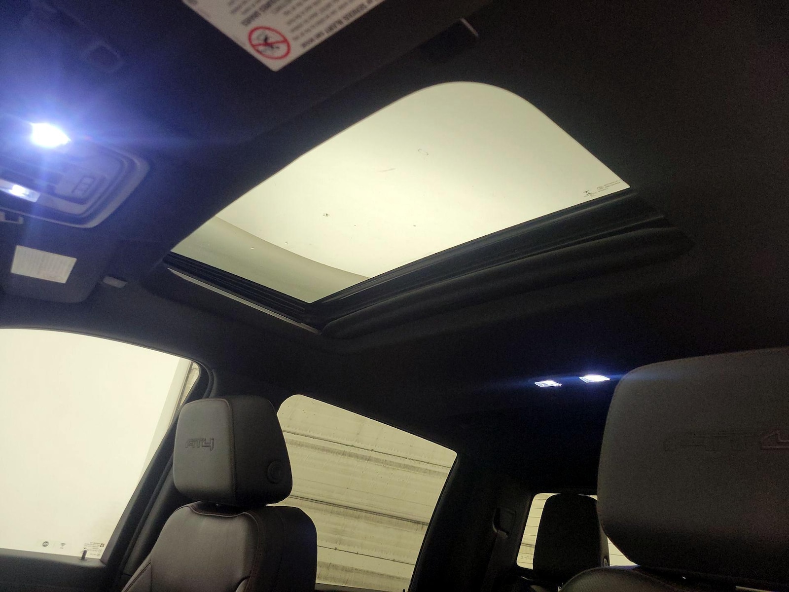 Sunroof(s) & Overhead Airbags