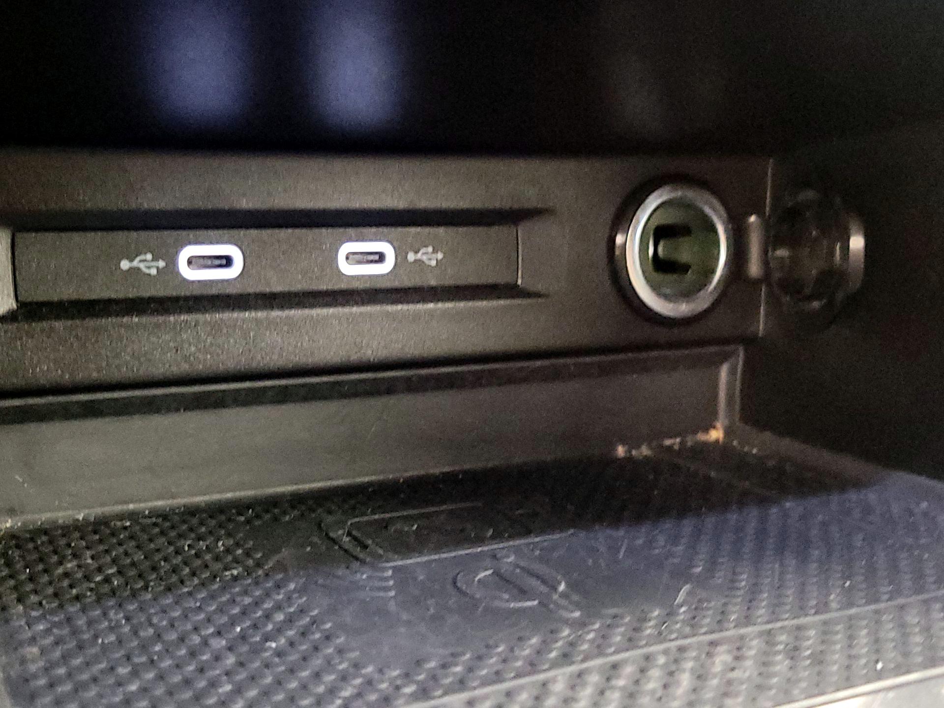 Thumbnail: 2022 Volkswagen Tiguan - 16