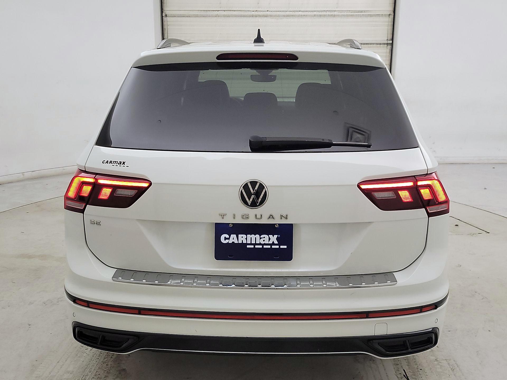 Thumbnail: 2022 Volkswagen Tiguan - 6