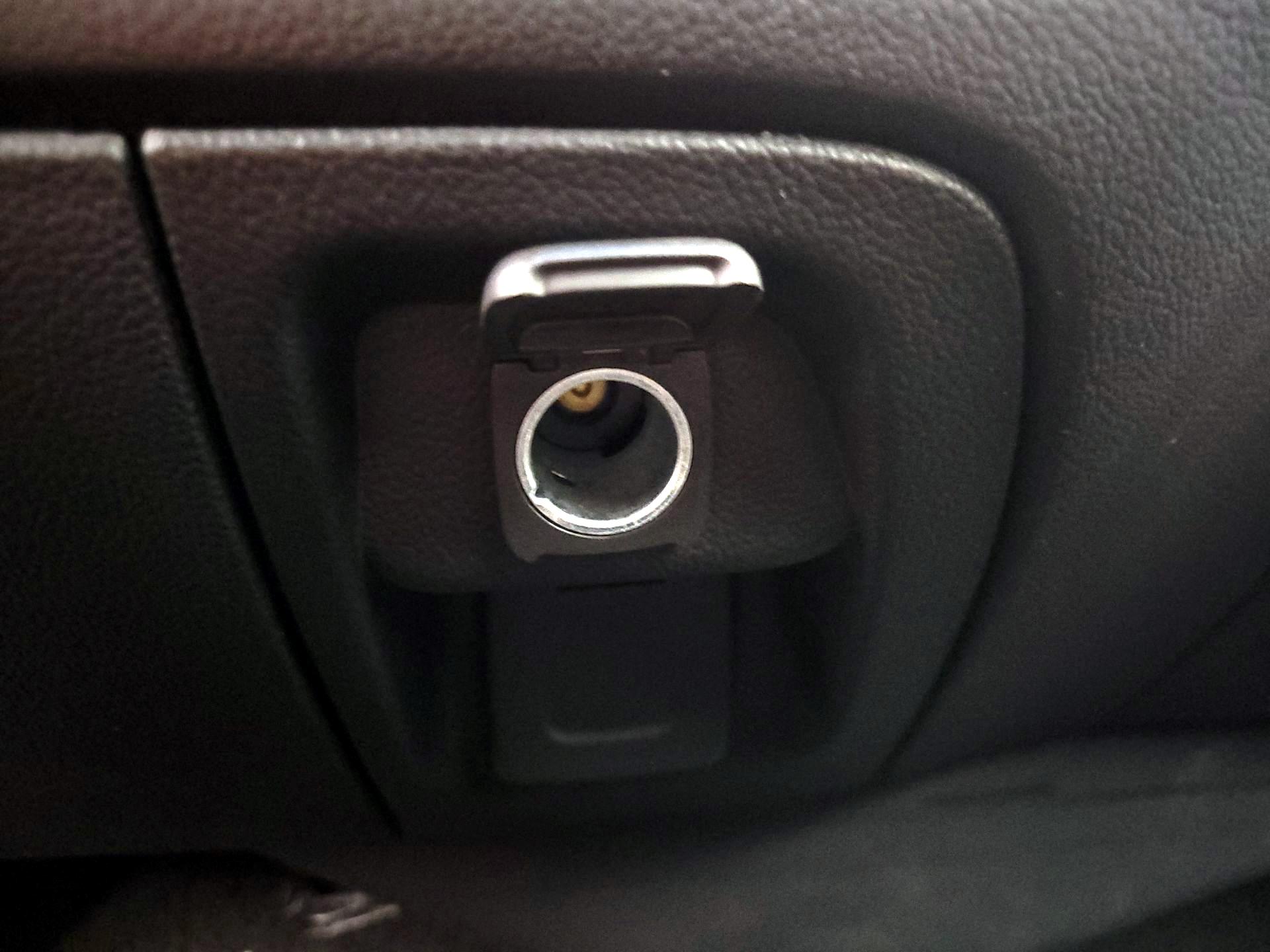 Thumbnail: 2016 Chevrolet Silverado 1500 - 18