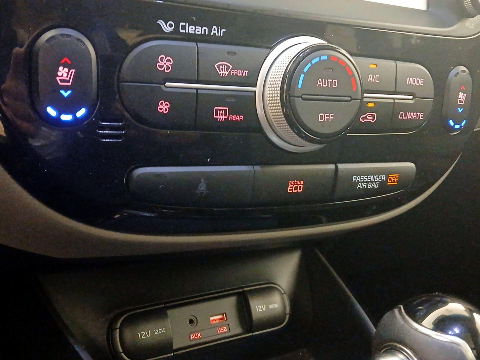 Thumbnail: 2016 Kia Soul - 16