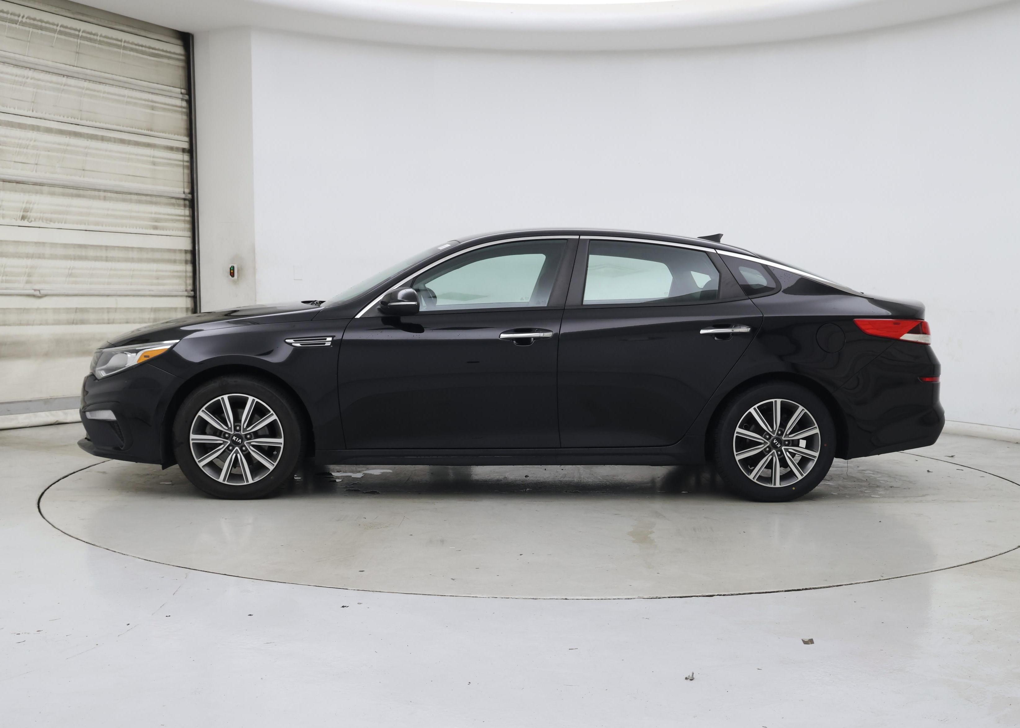 Thumbnail: 2019 Kia Optima - 3