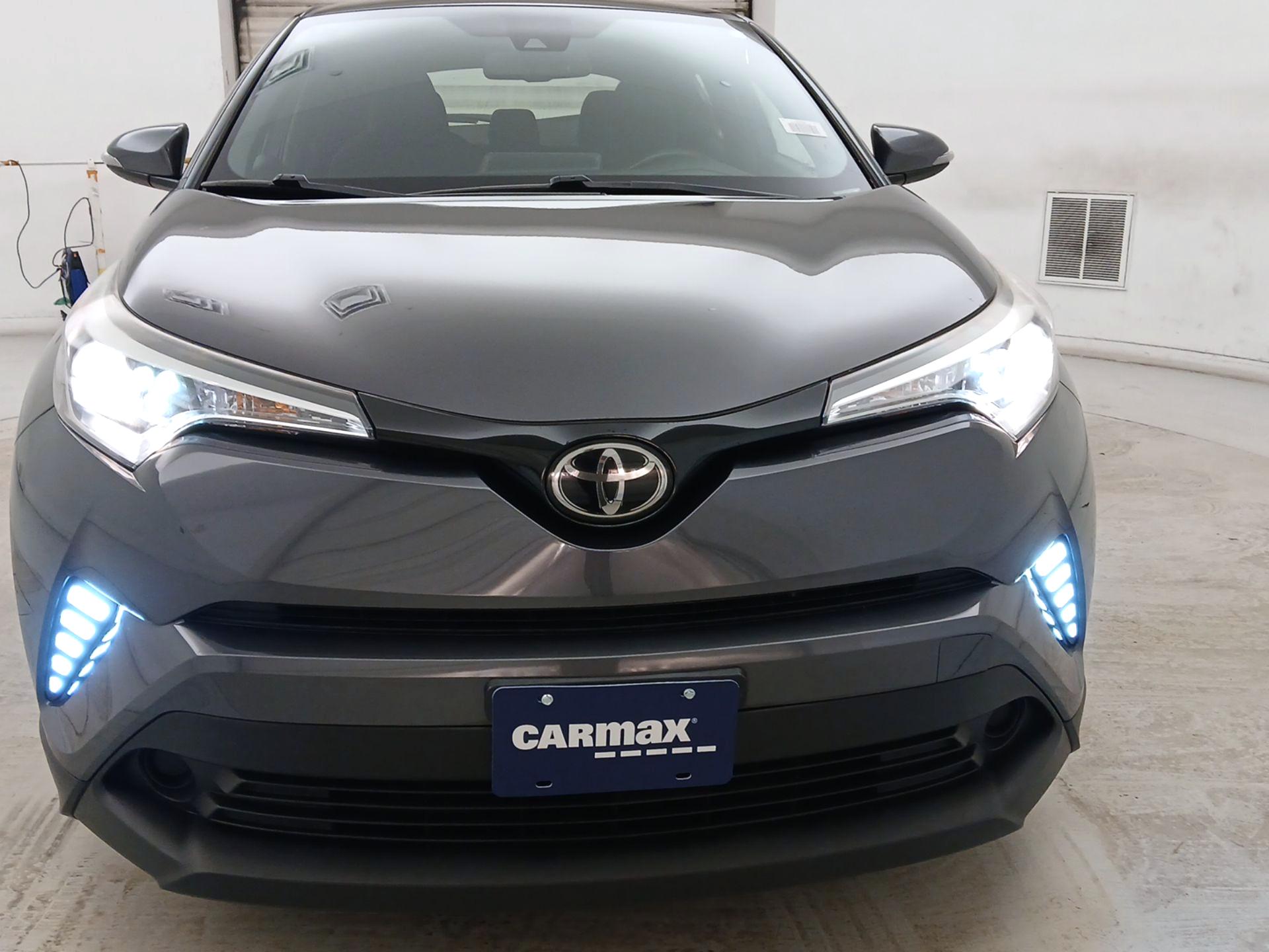 Thumbnail: 2018 Toyota C-HR - 2