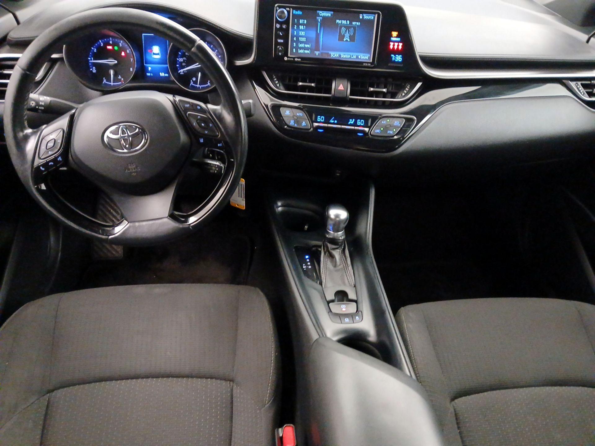 Thumbnail: 2018 Toyota C-HR - 8