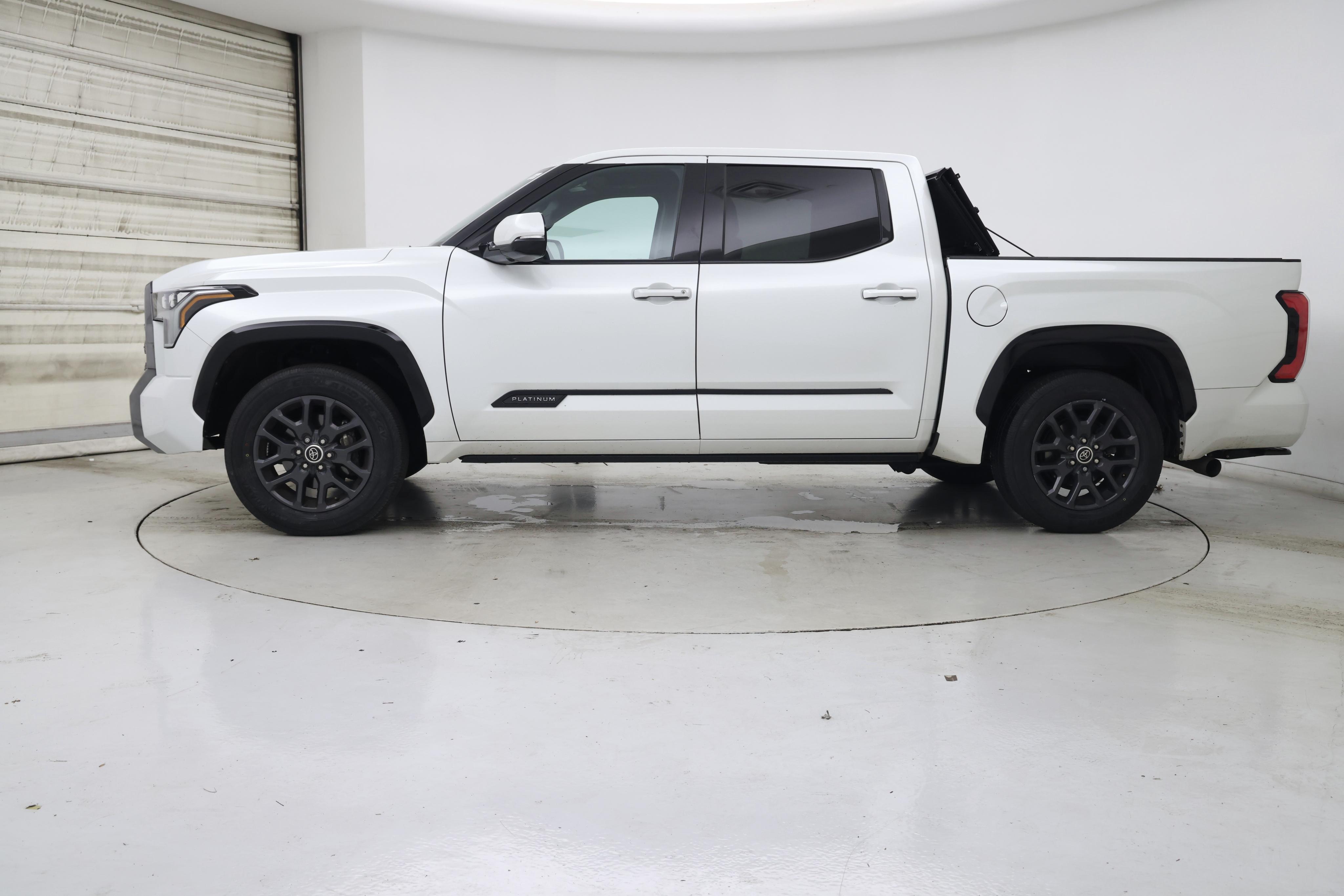 Thumbnail: 2022 Toyota Tundra - 3